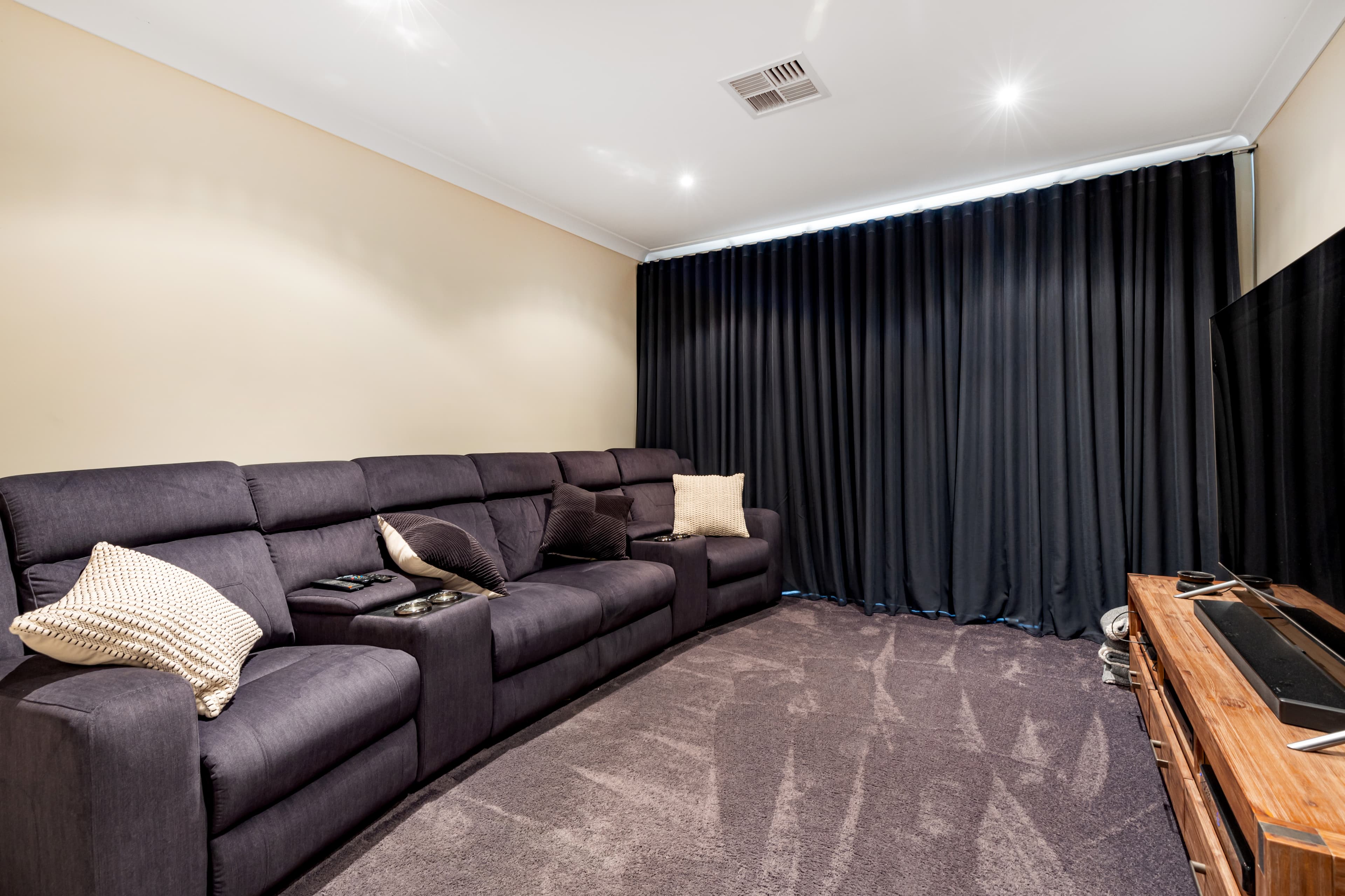 3 Glenmore Ridge Drive, GLENMORE PARK, Glenmore Park - Thumbnail 5