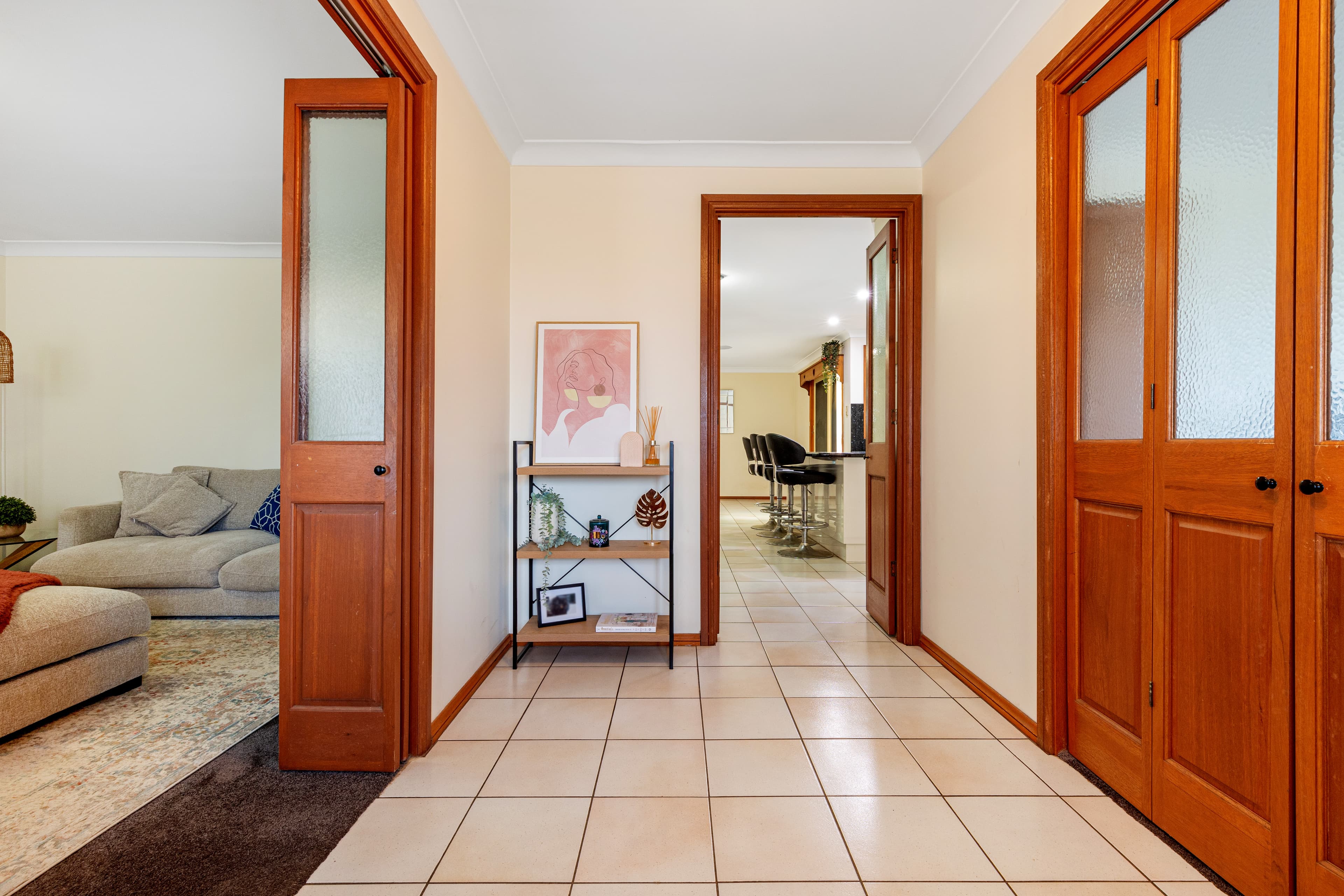 8 Banjo Paterson Close, GLENMORE PARK, Glenmore Park - Thumbnail 3
