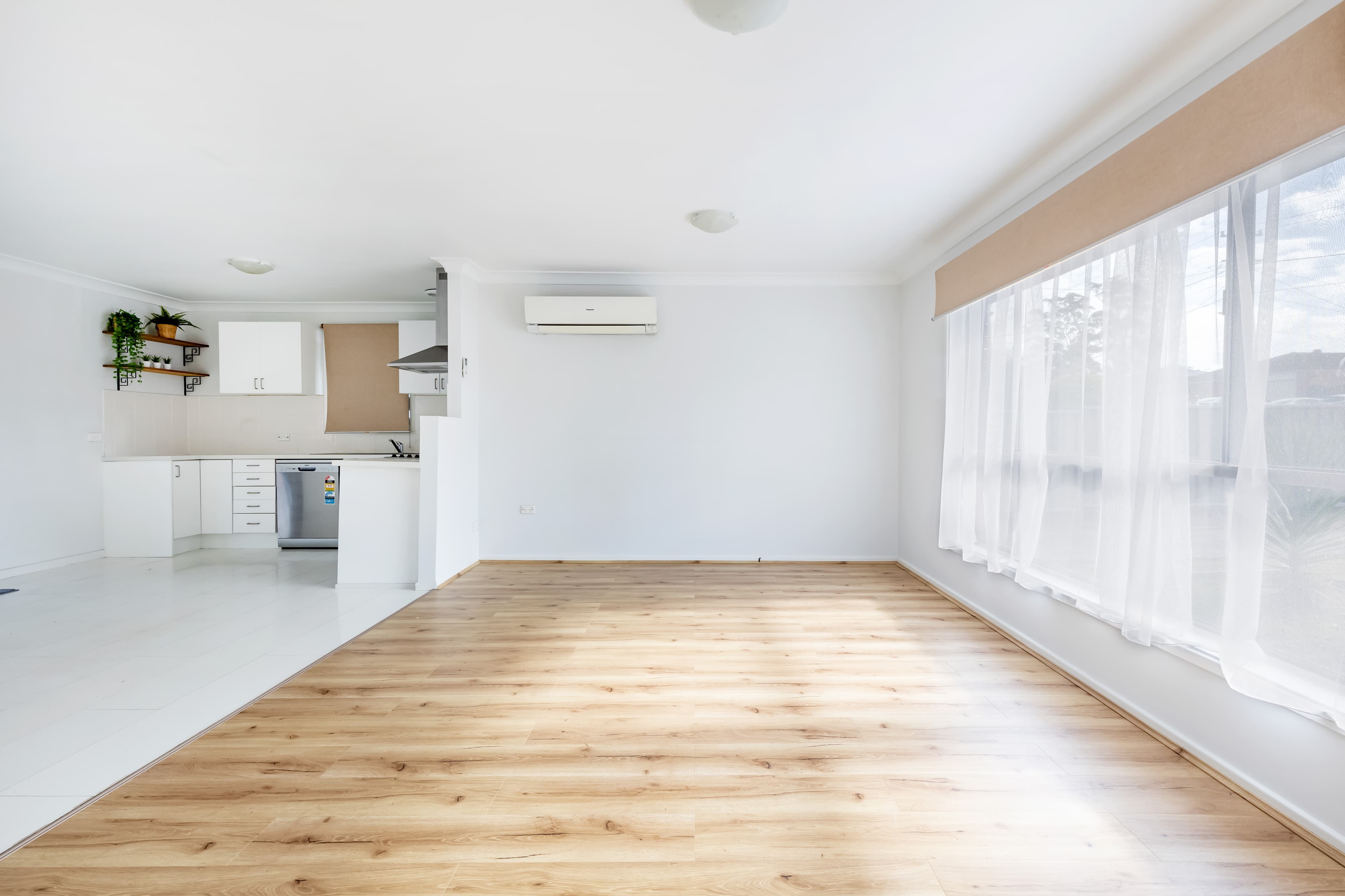 18 Joseph Street, KINGSWOOD, Kingswood - Thumbnail 5