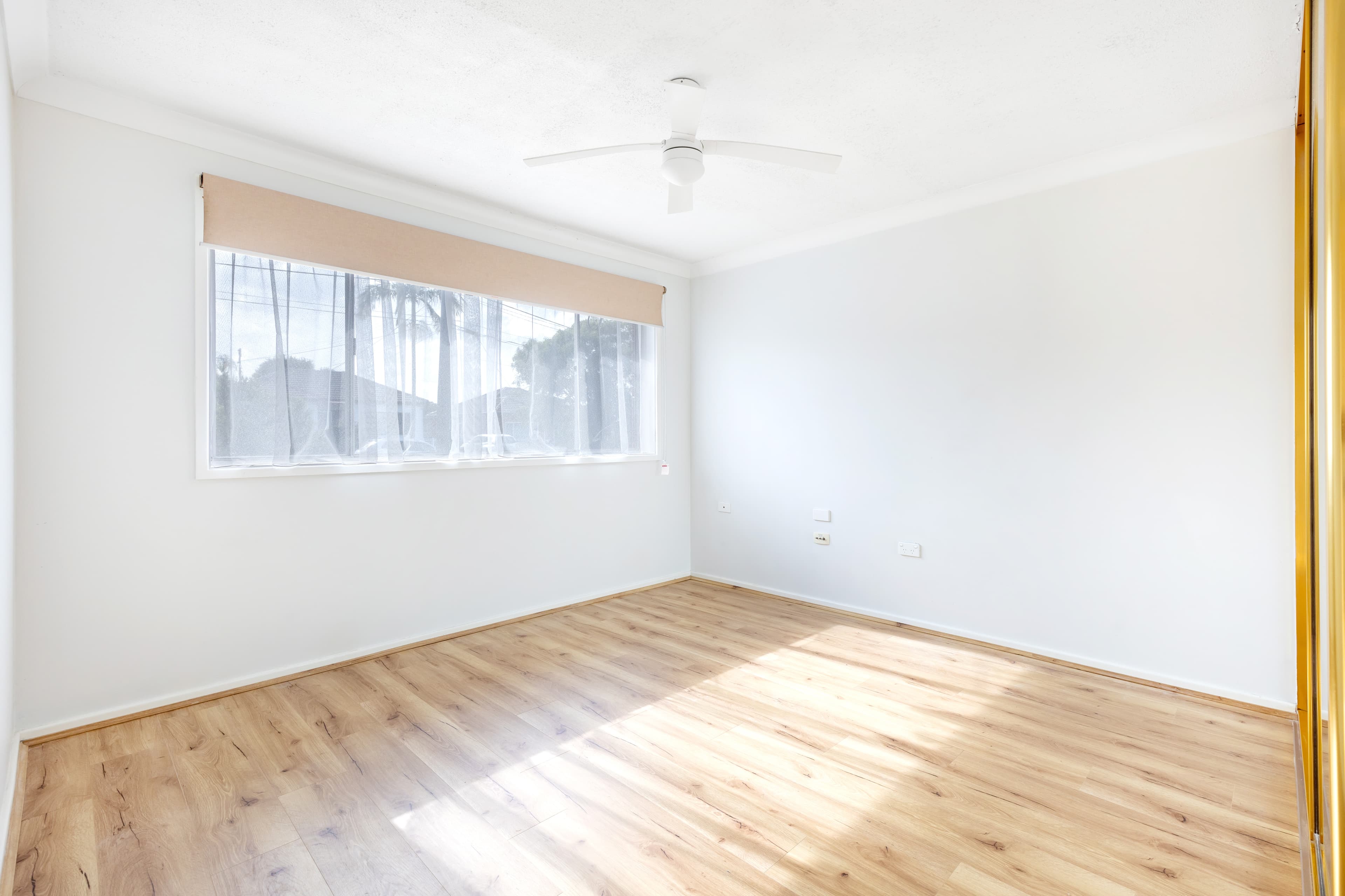 18 Joseph Street, KINGSWOOD, Kingswood - Thumbnail 2