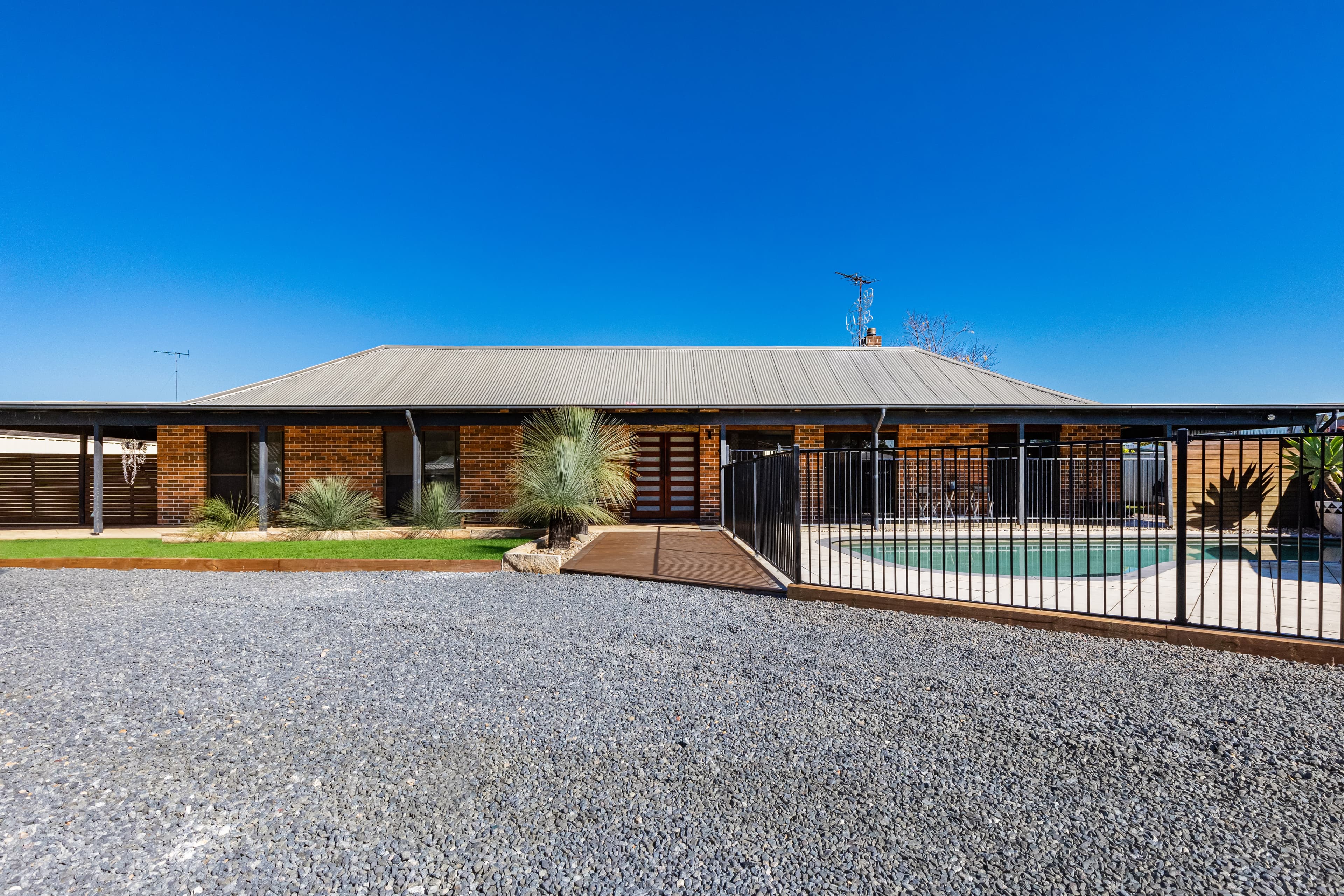 8A Vincent Road, CRANEBROOK, Cranebrook - Thumbnail 2