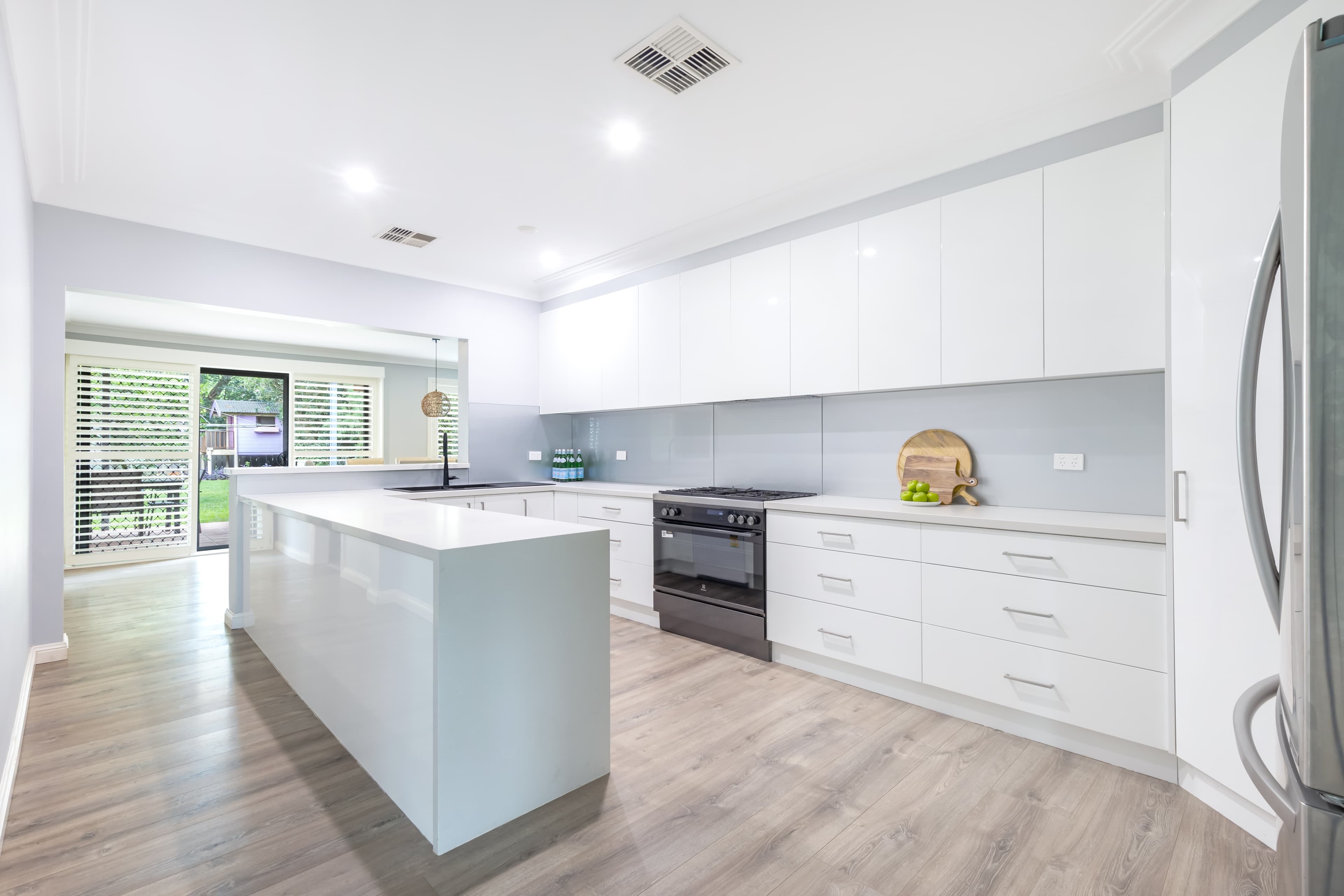 16 Westbank Avenue, EMU PLAINS, Emu Plains - Thumbnail 2
