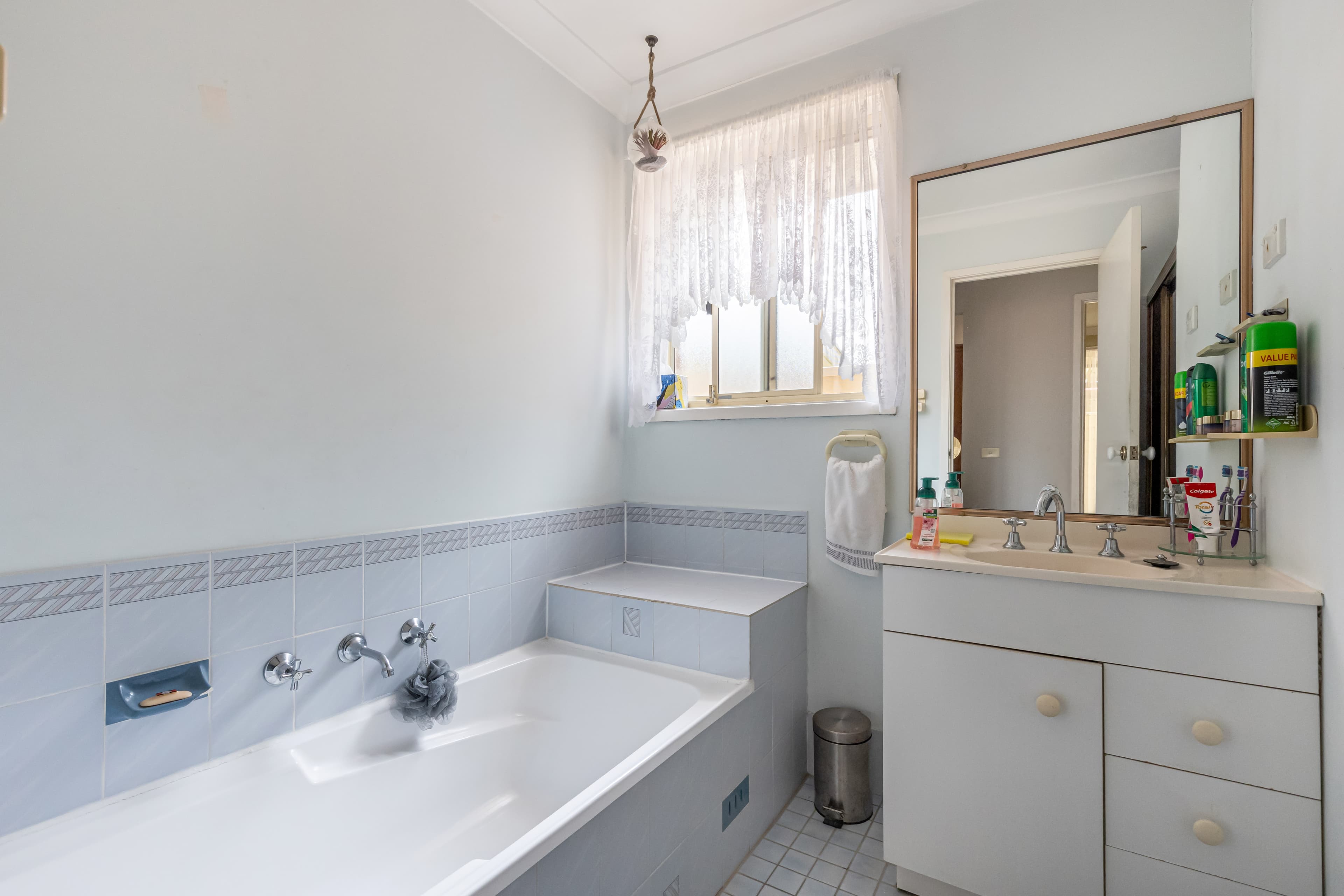 32 Harwood Circuit, GLENMORE PARK, Glenmore Park - Thumbnail 6