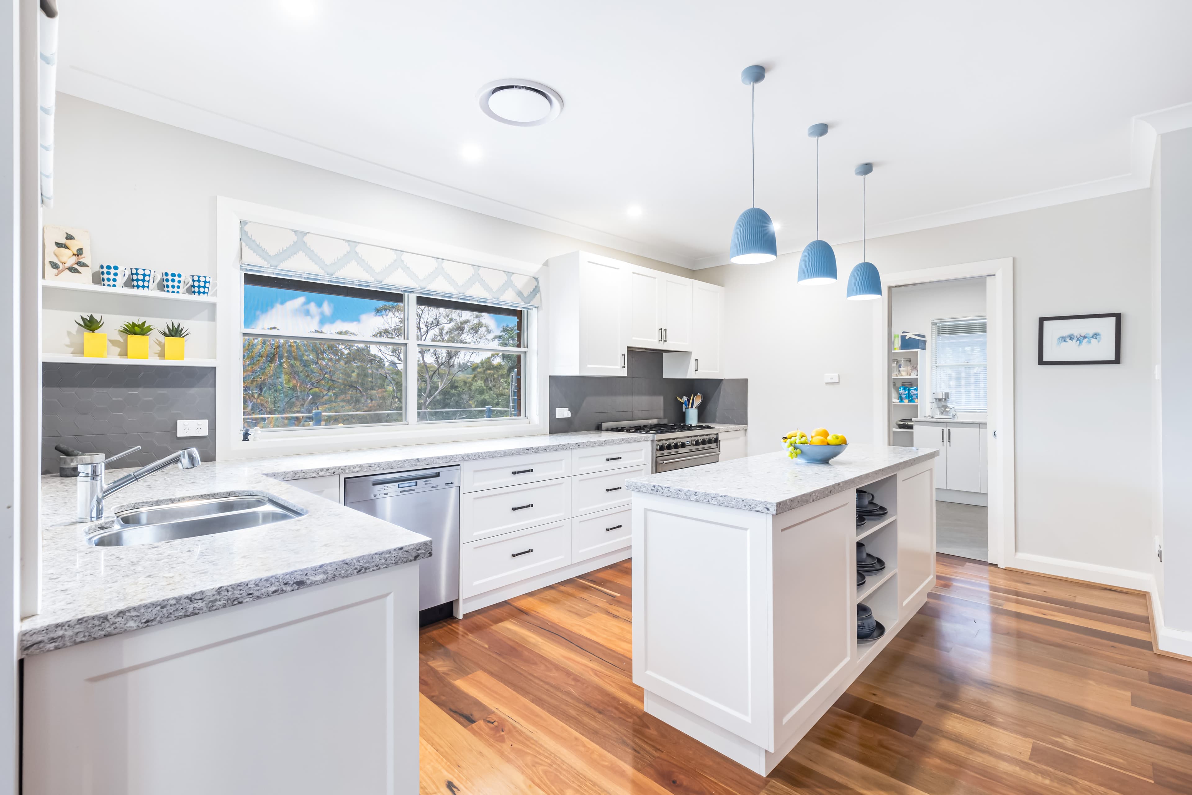 43 Perry Avenue, SPRINGWOOD, Springwood - Thumbnail 3