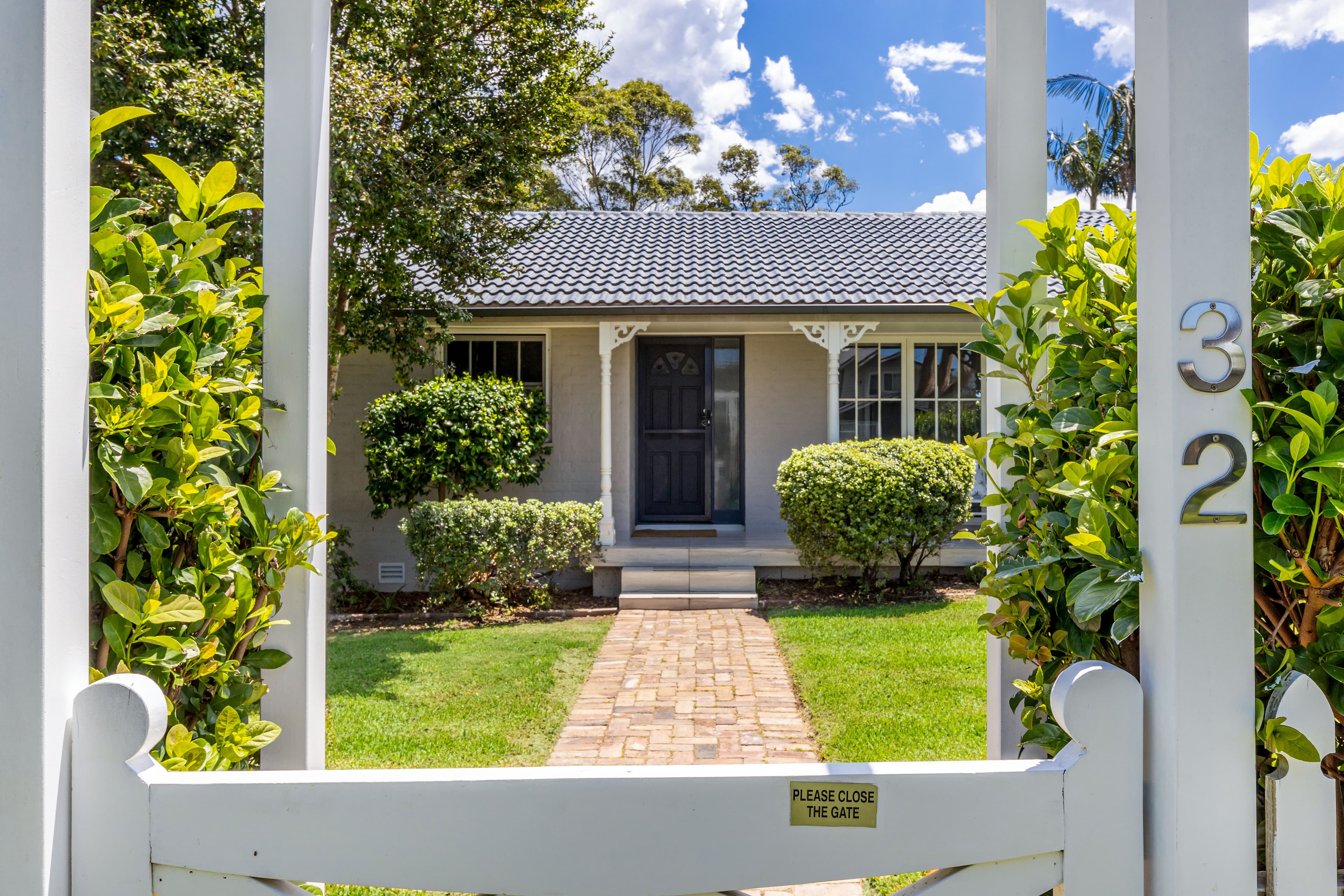 32 Marguerite Avenue, MOUNT RIVERVIEW, Mount Riverview - Thumbnail 2