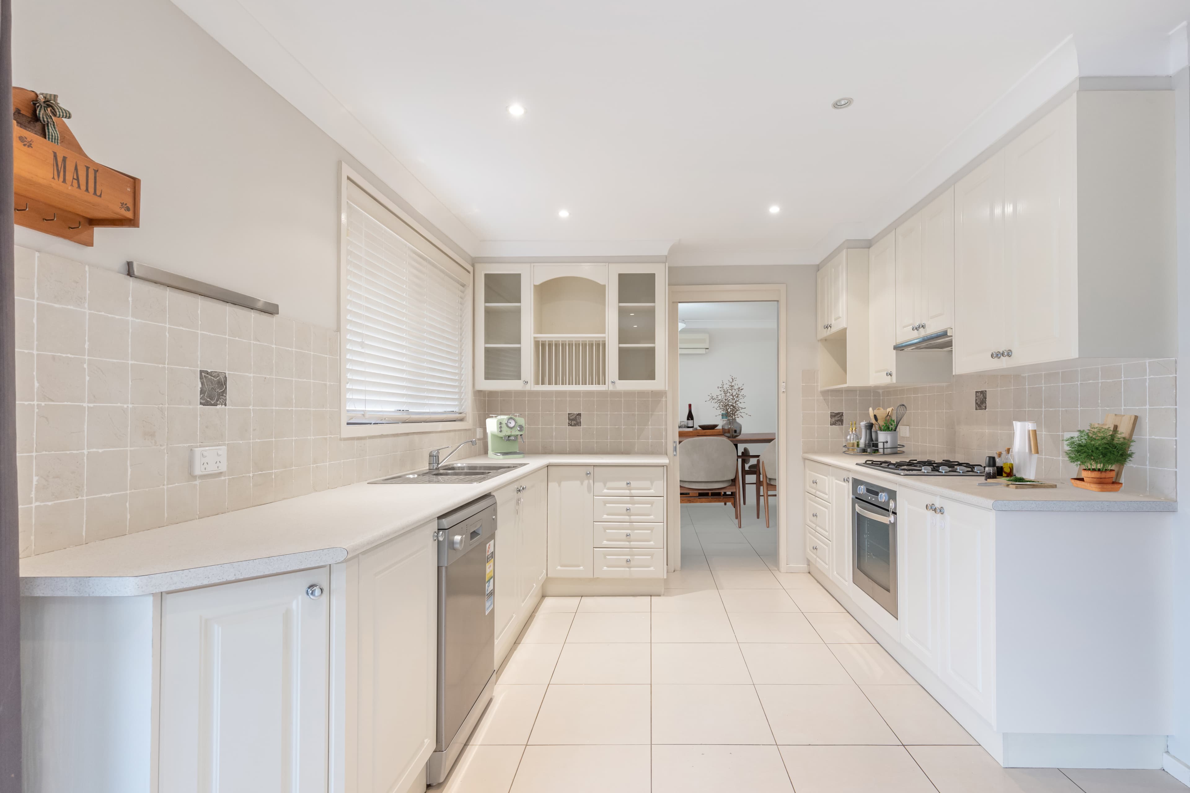 10 Rivendell Crescent, WERRINGTON DOWNS, Werrington Downs - Thumbnail 8