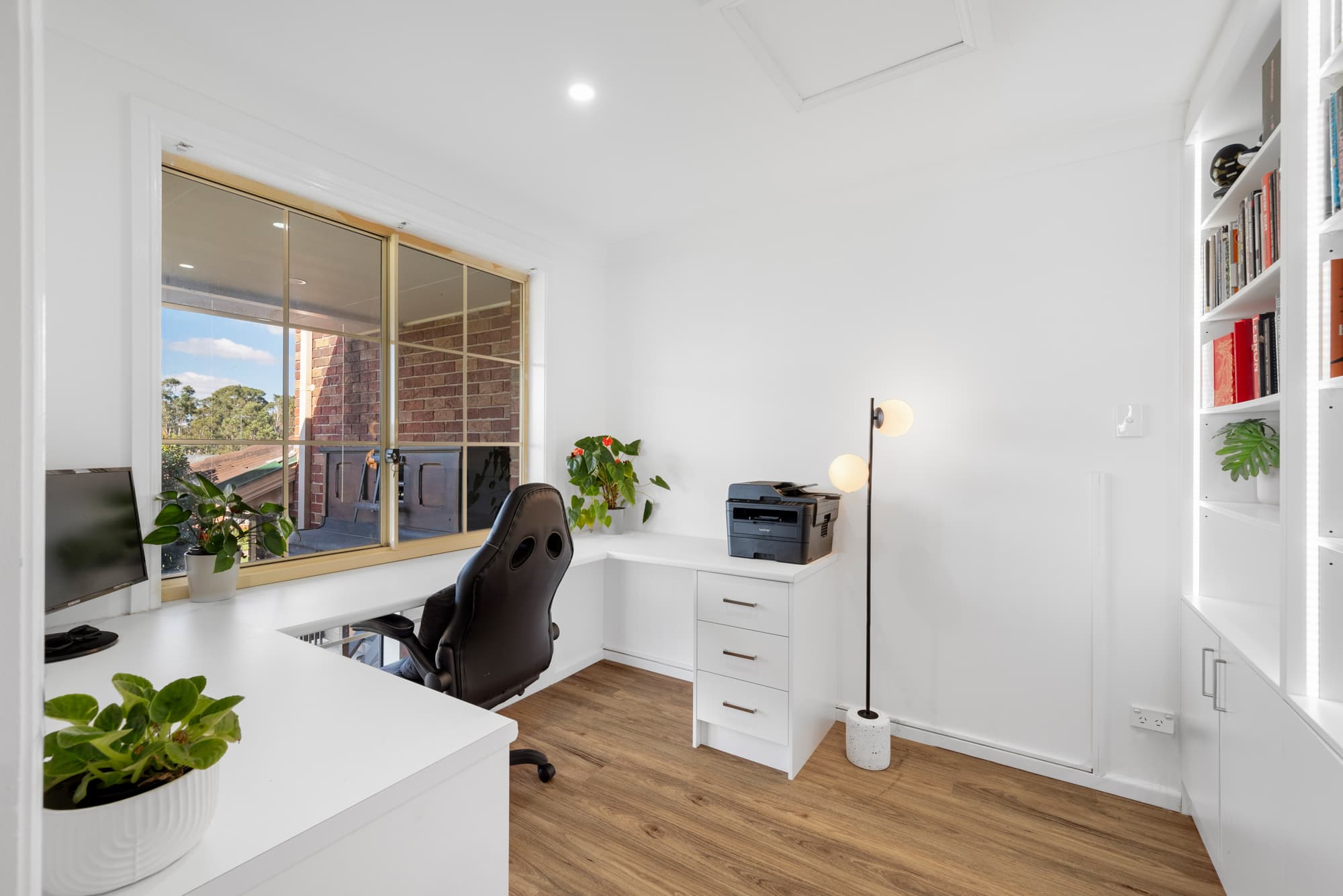 15 Sir John Jamison Circuit, GLENMORE PARK, Glenmore Park - Thumbnail 3