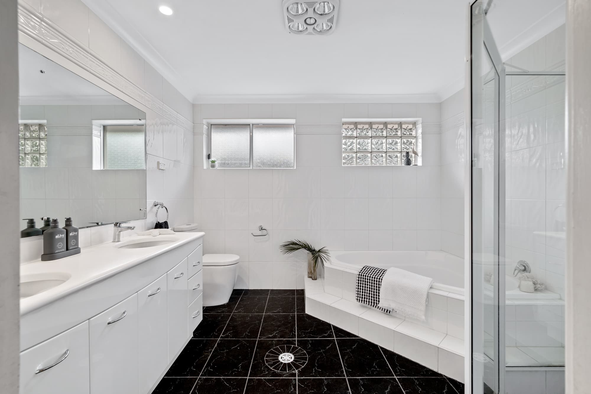 10 Westbank Avenue, EMU PLAINS, Emu Plains - Thumbnail 8