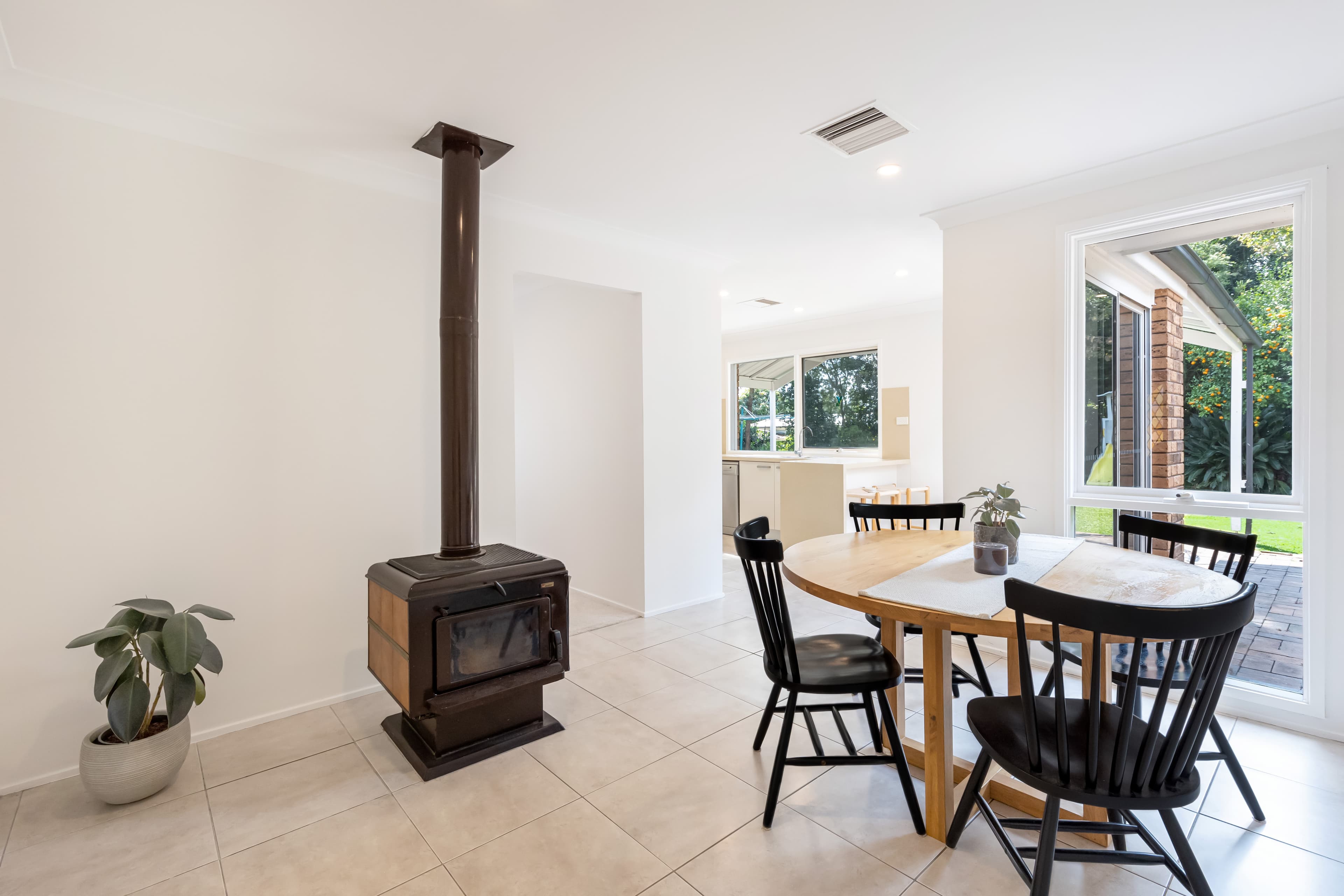 3 Aaron Place, SILVERDALE, Silverdale - Thumbnail 7