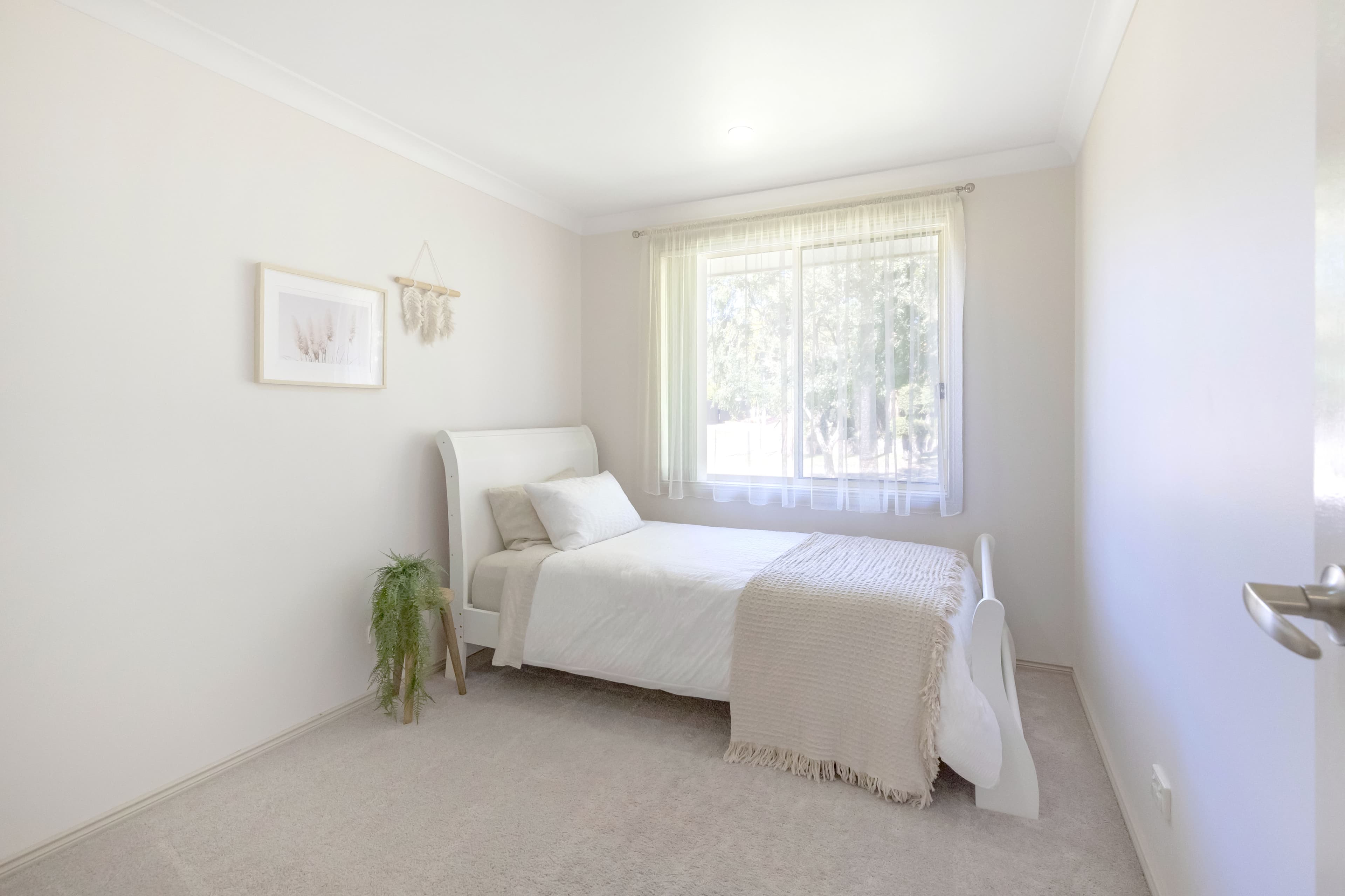 9 Harriett Close, GLENMORE PARK, Glenmore Park - Thumbnail 8