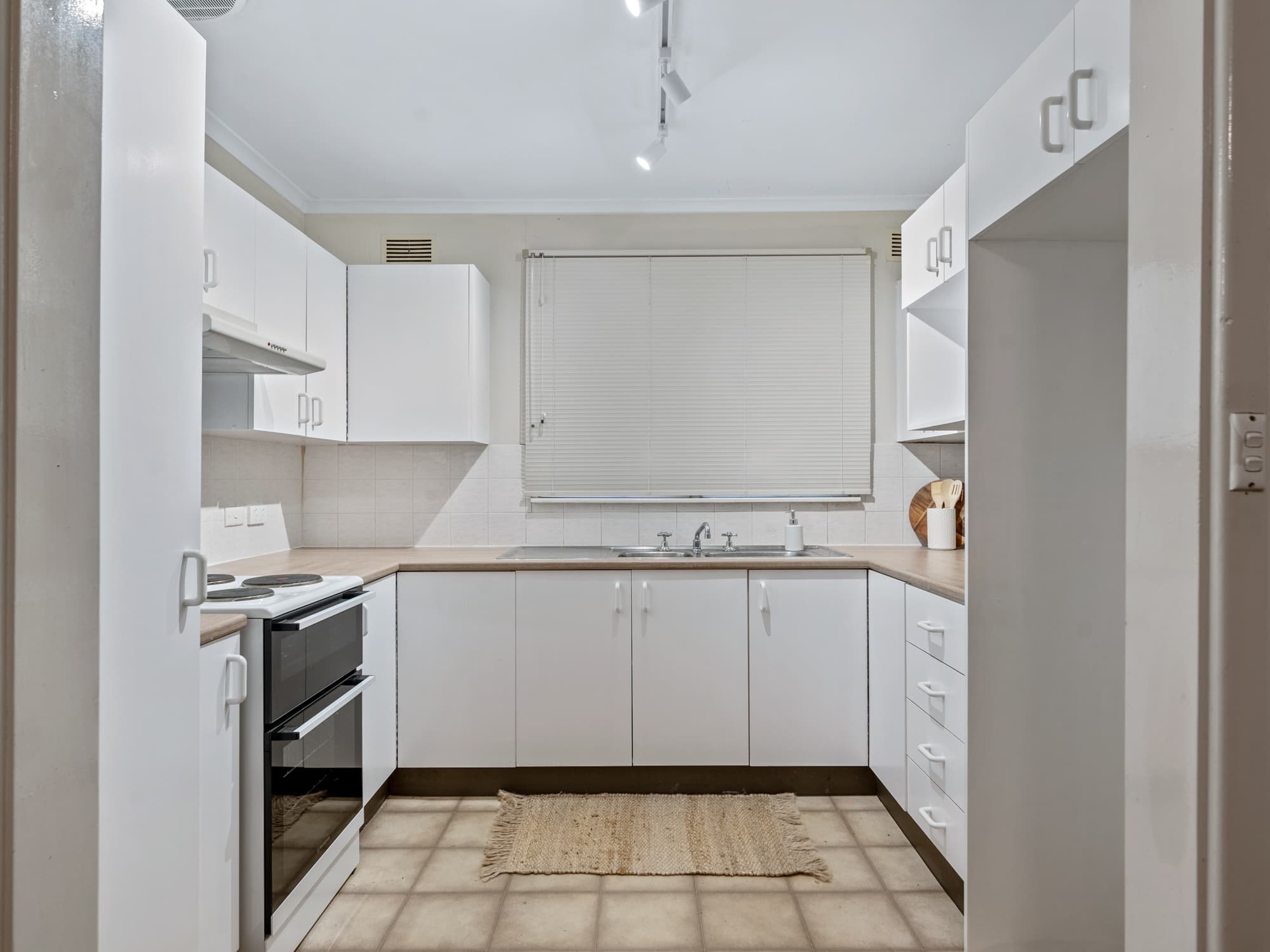 45 Hillside Crescent, GLENBROOK, Glenbrook - Thumbnail 4