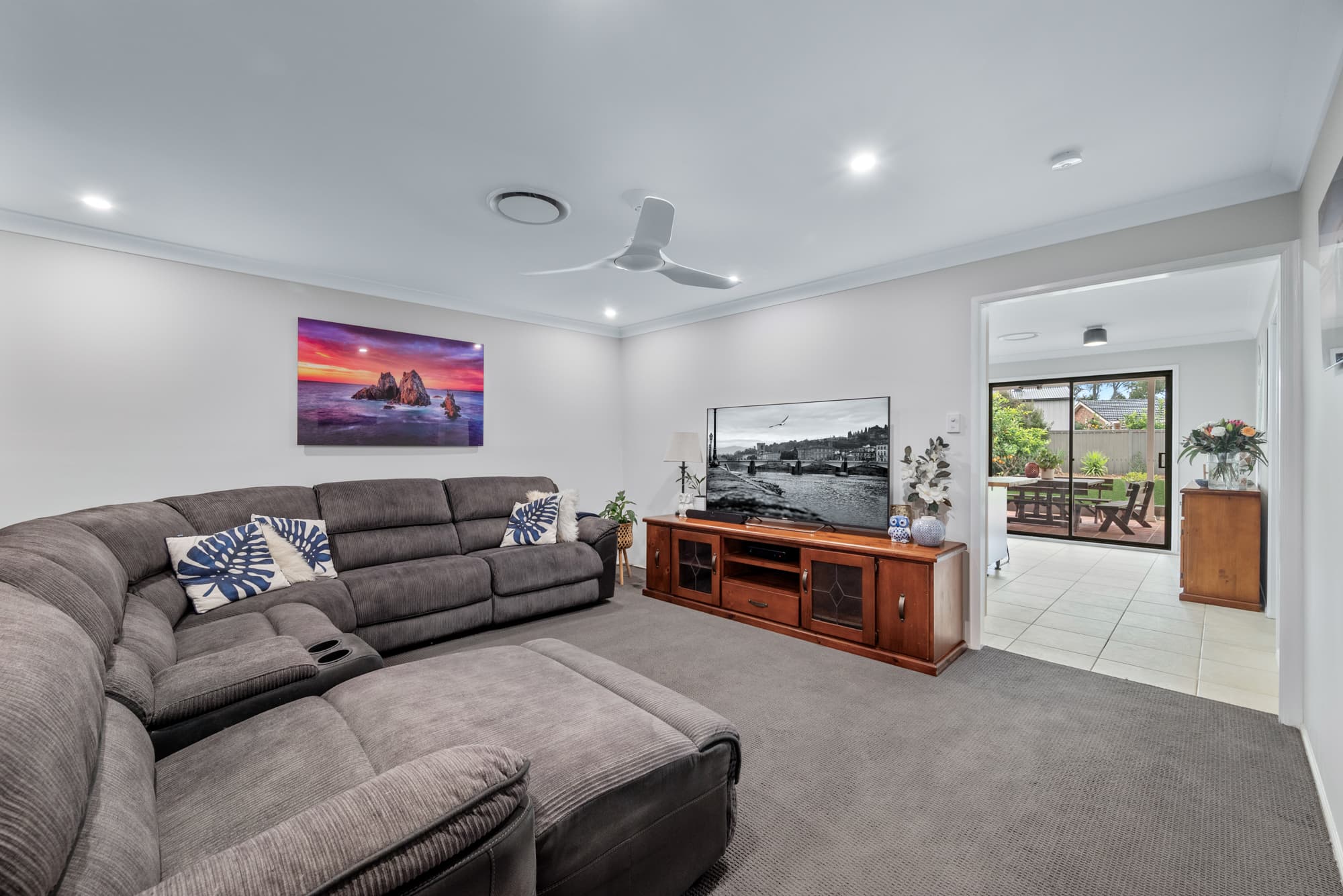 6 Tarpan Place, EMU HEIGHTS, Emu Heights - Thumbnail 2
