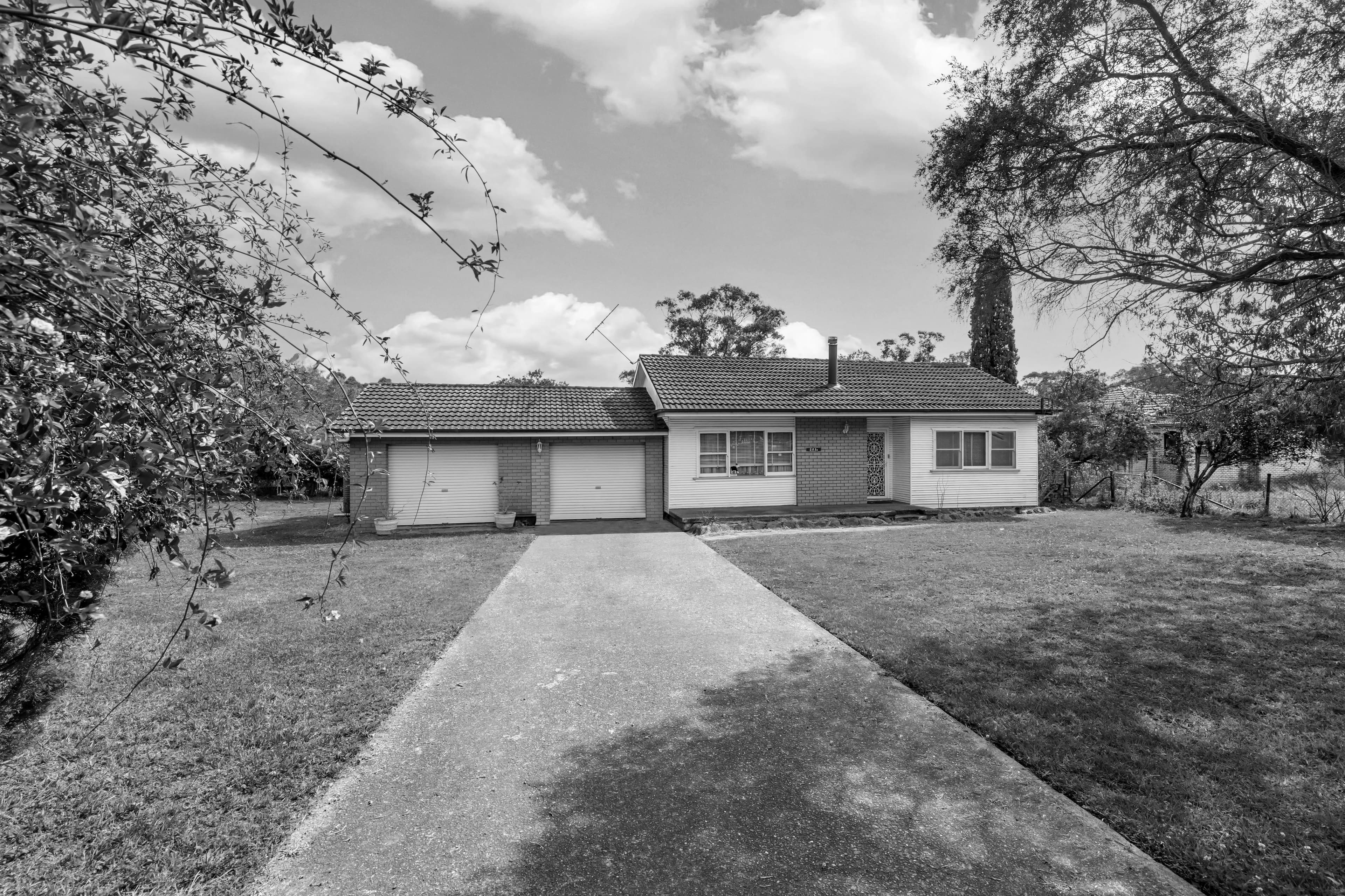 283A Eighth Avenue, LLANDILO, Llandilo - Image 1