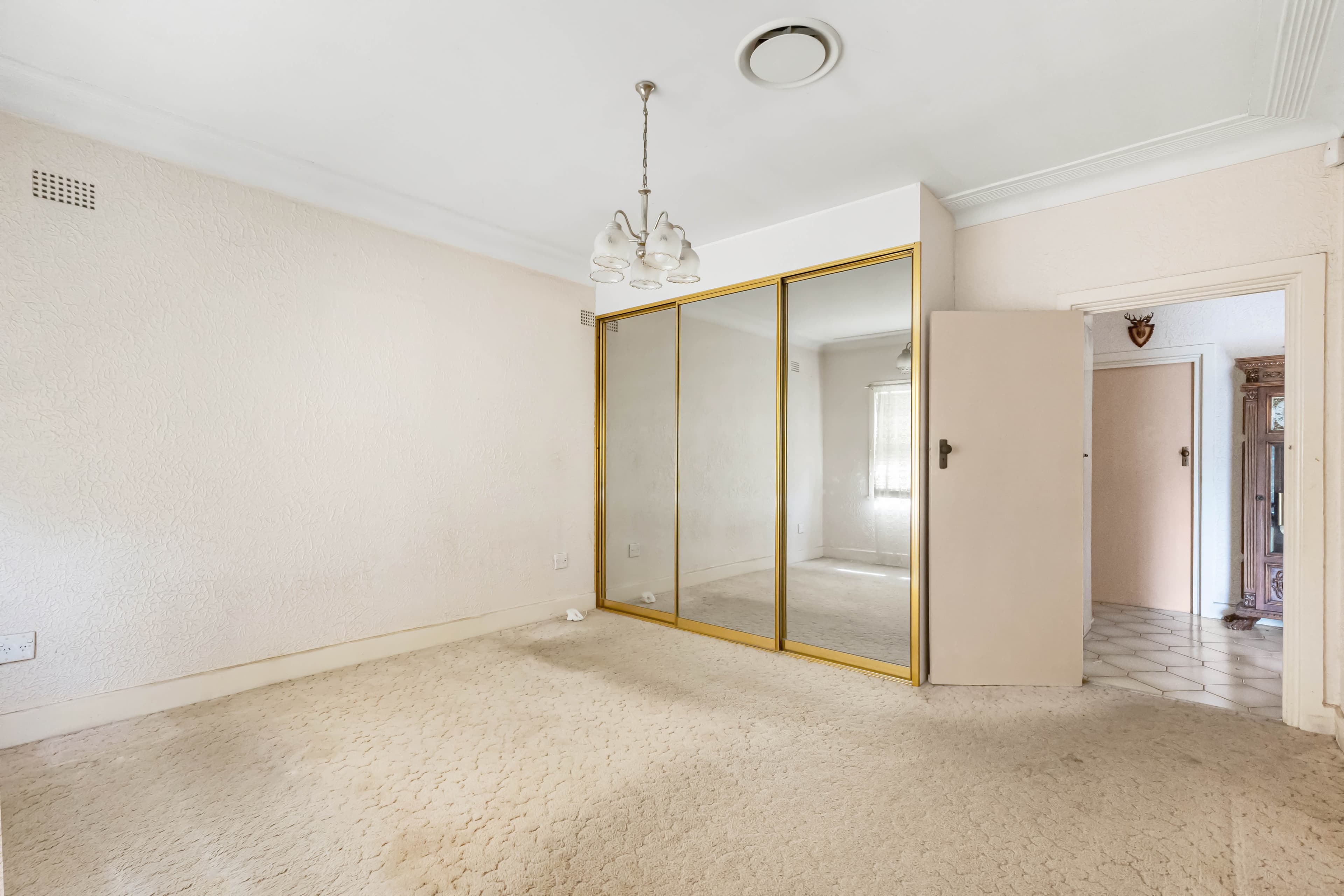 742-746 Londonderry Road, LONDONDERRY, Londonderry - Thumbnail 4