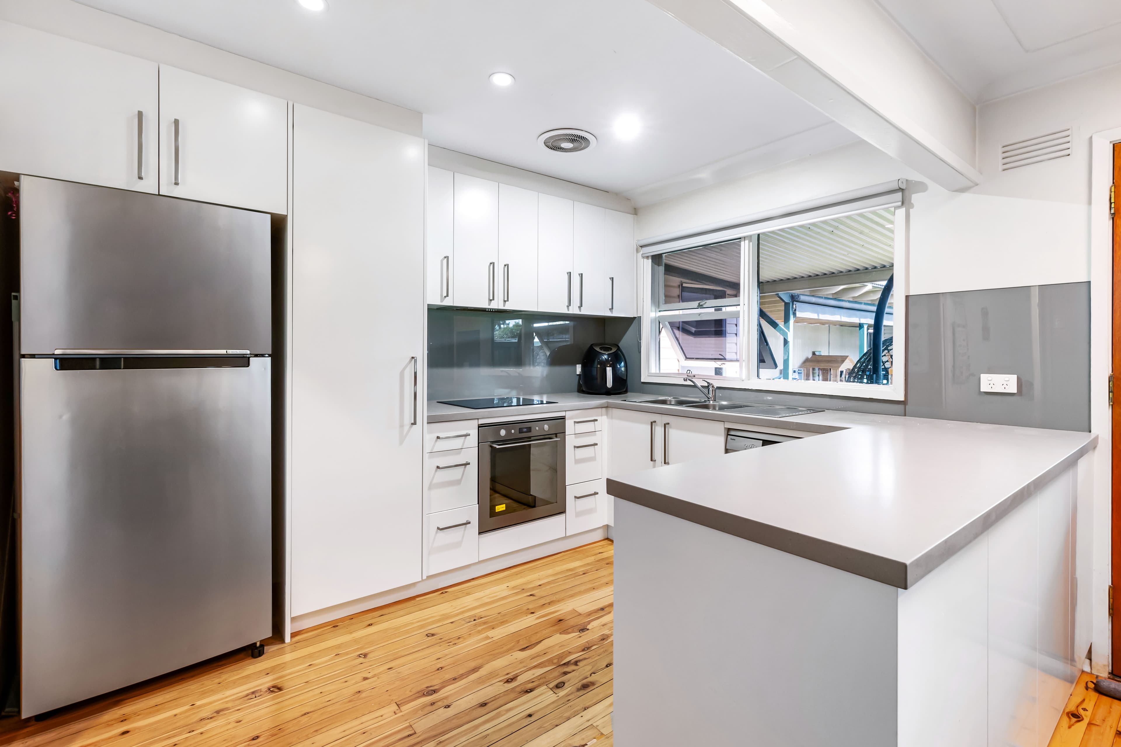 2 Kerran Close, CAMBRIDGE PARK, Cambridge Park - Thumbnail 4