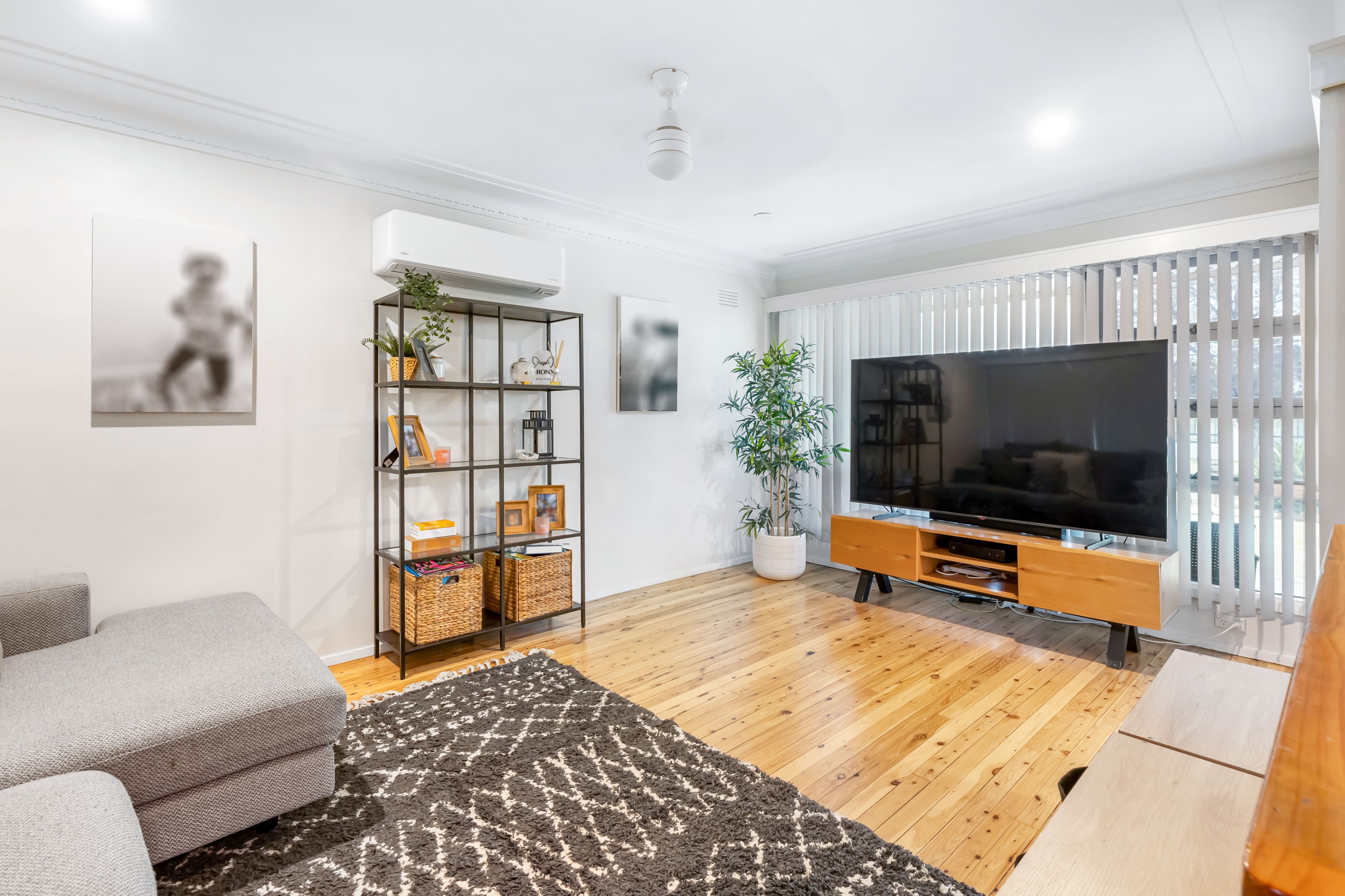 2 Kerran Close, CAMBRIDGE PARK, Cambridge Park - Thumbnail 2