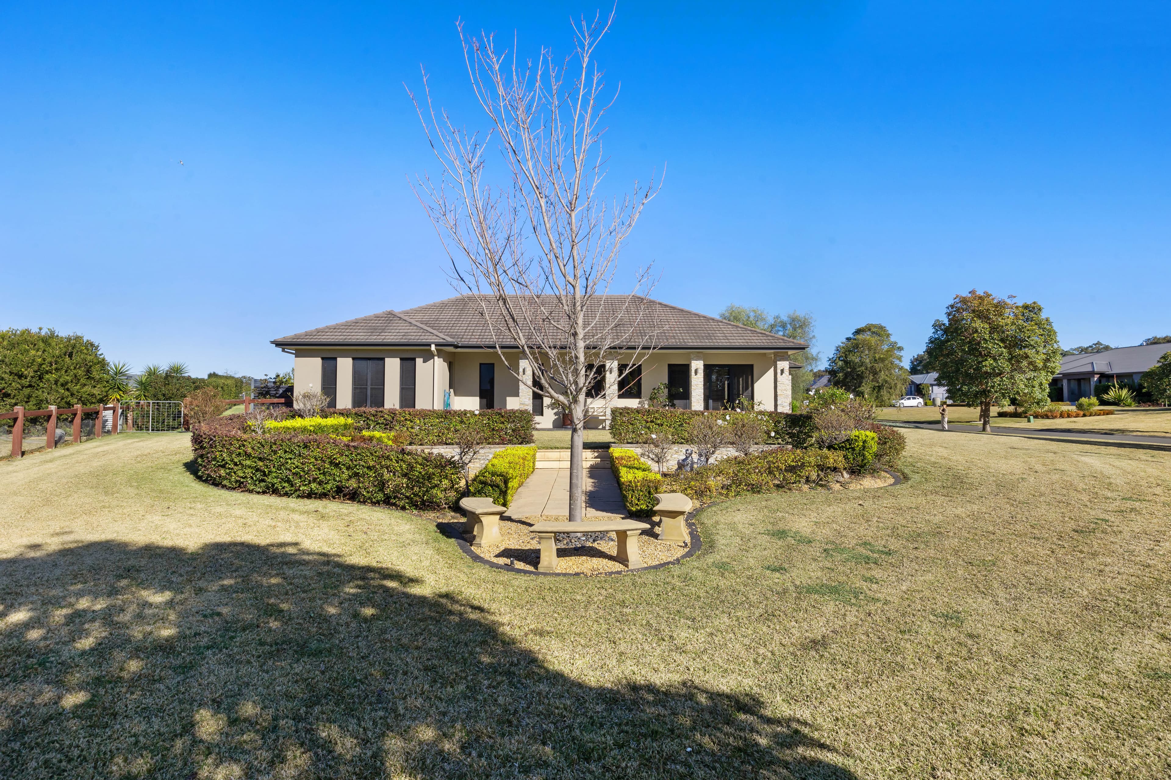 23 Portrush Crescent, LUDDENHAM, Luddenham - Thumbnail 2