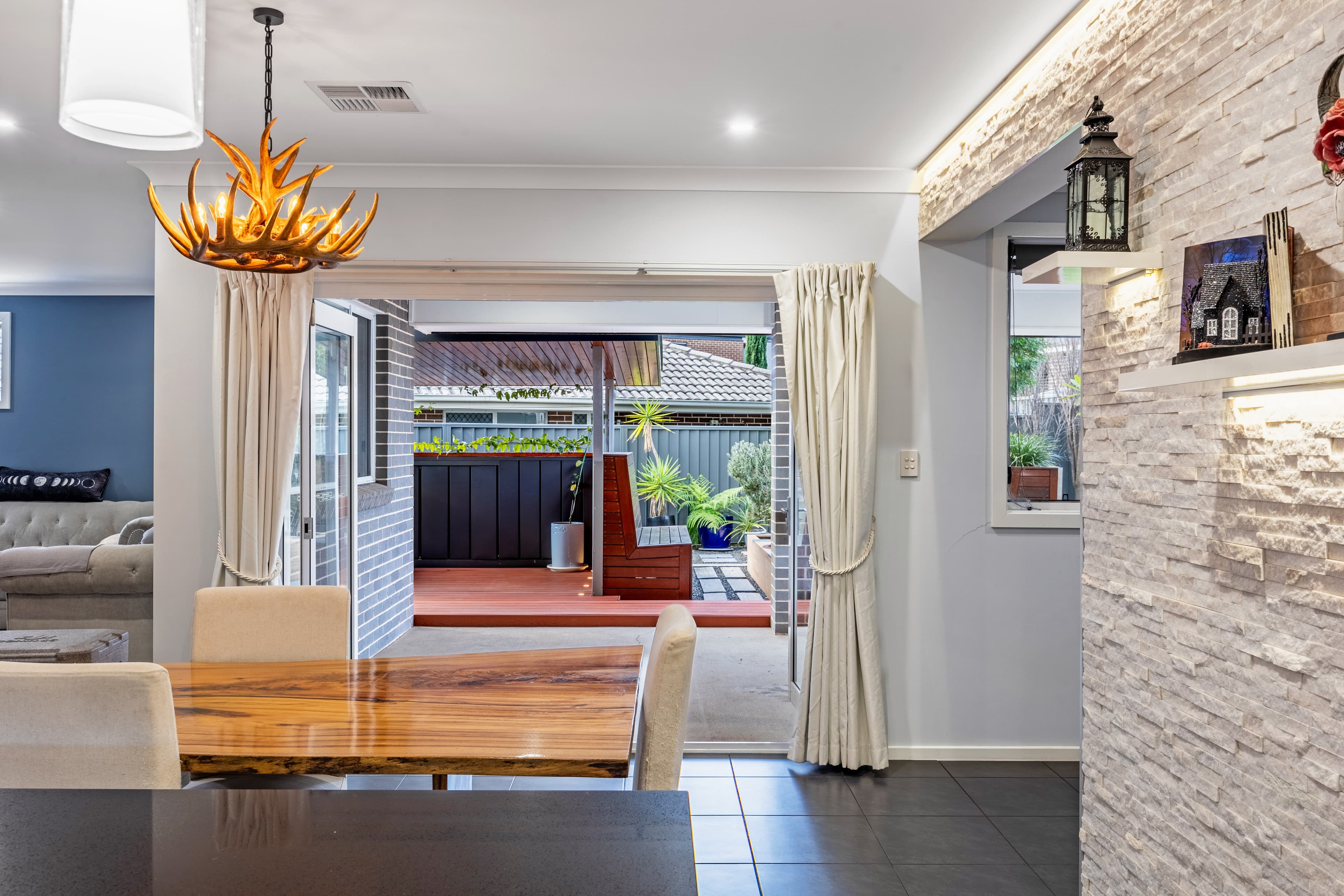 14 Treeview Place, GLENMORE PARK, Glenmore Park - Image 1
