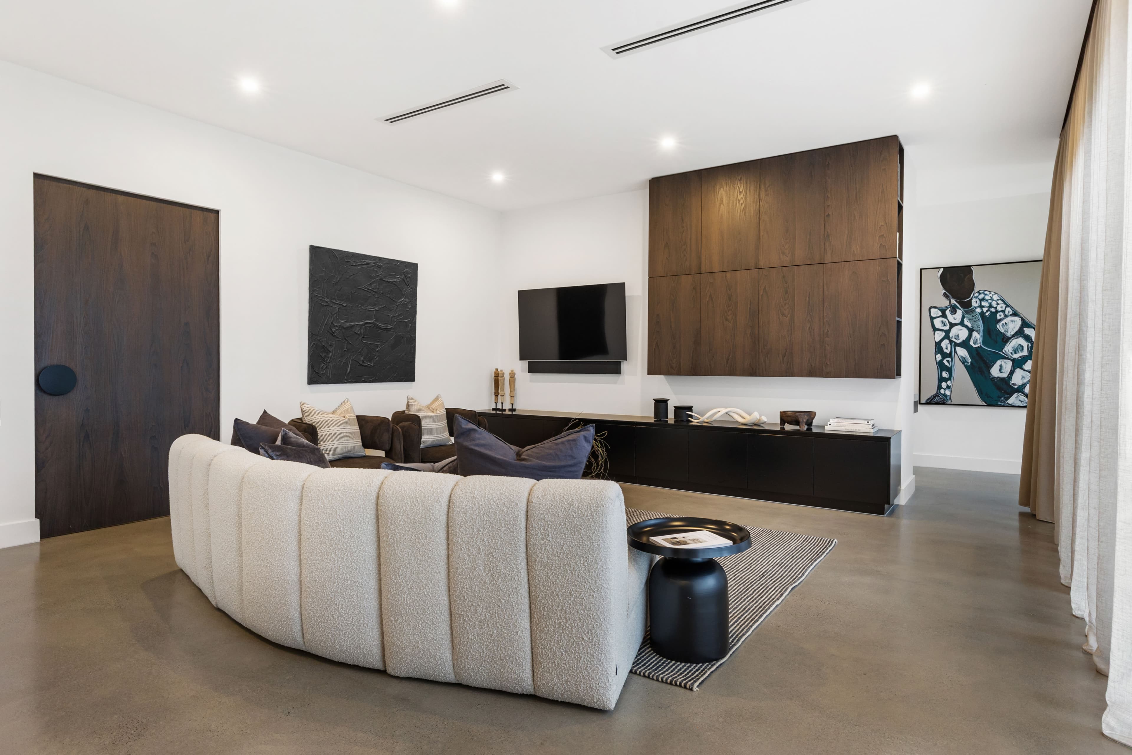 5 Farmingdale Court, LUDDENHAM, Luddenham - Thumbnail 5