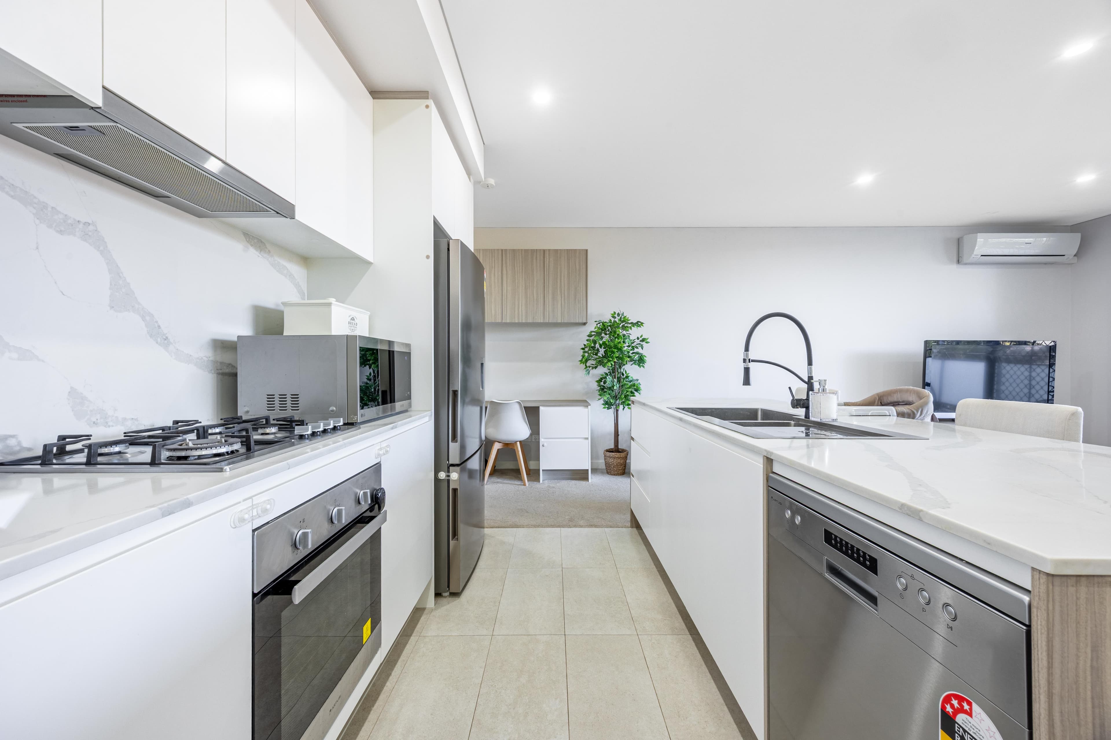 102/8 Fulton Street, PENRITH, Penrith - Thumbnail 5