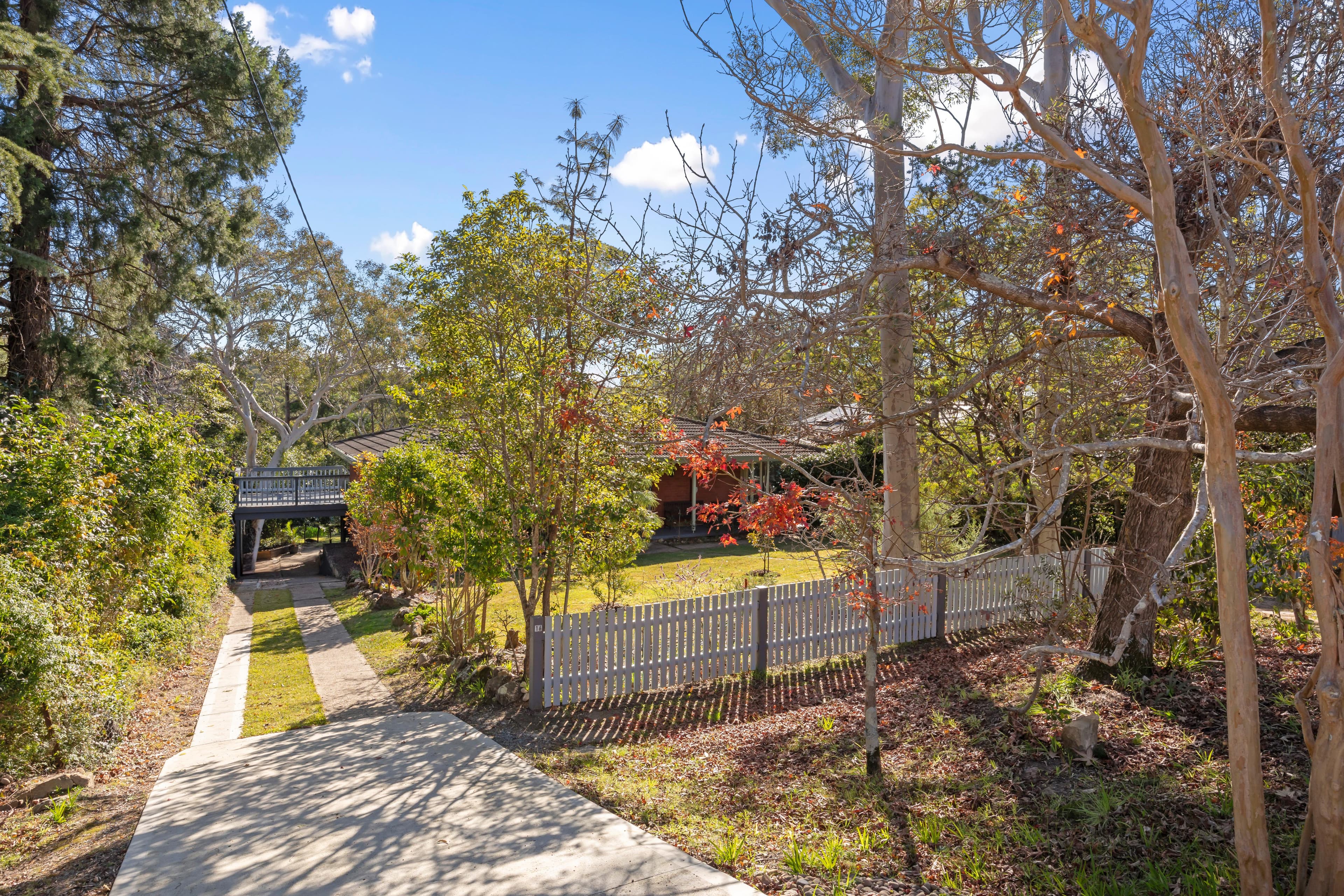 16 Russell Avenue, FAULCONBRIDGE, Faulconbridge - Thumbnail 2