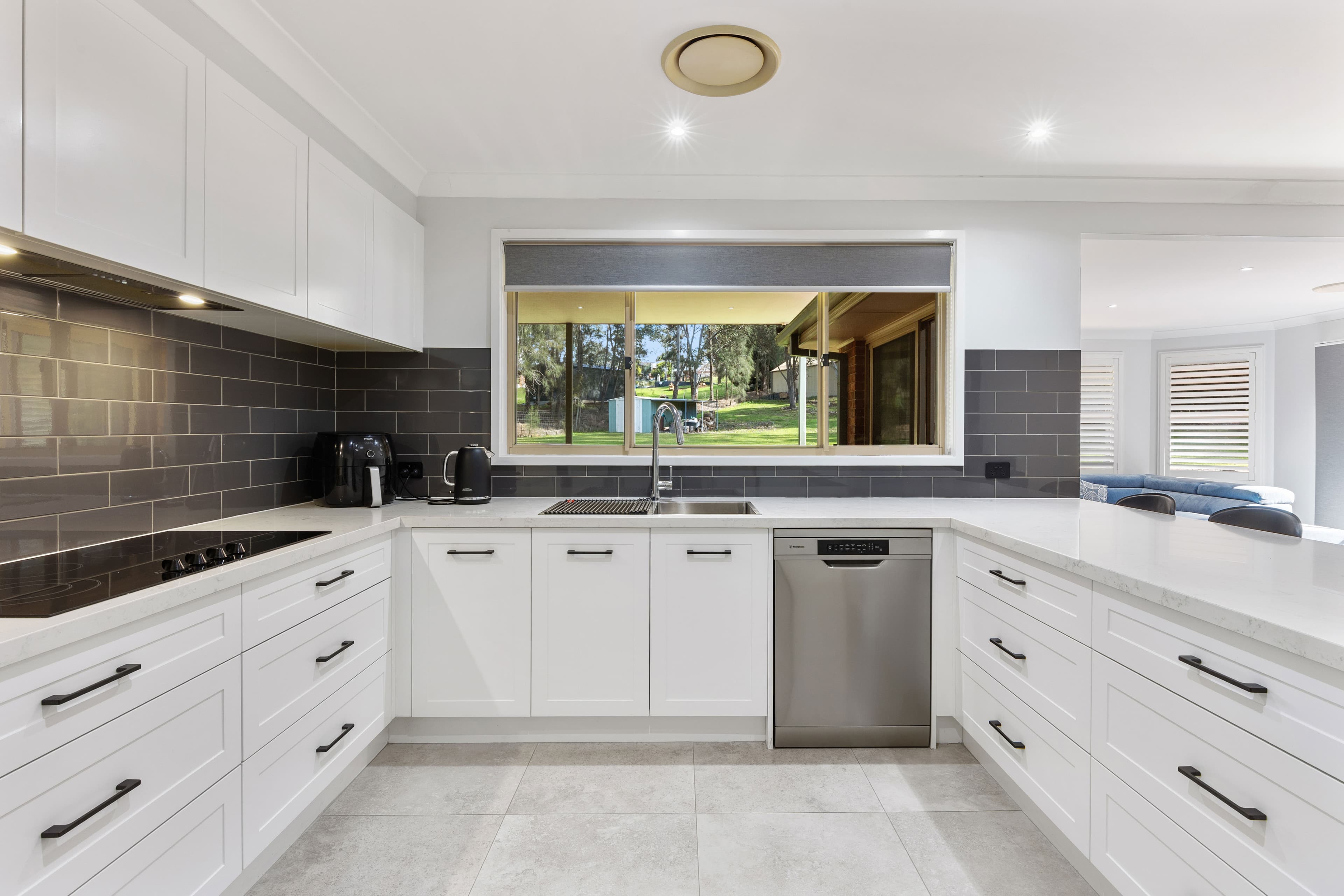 20 Dales Road, SILVERDALE, Silverdale - Thumbnail 3