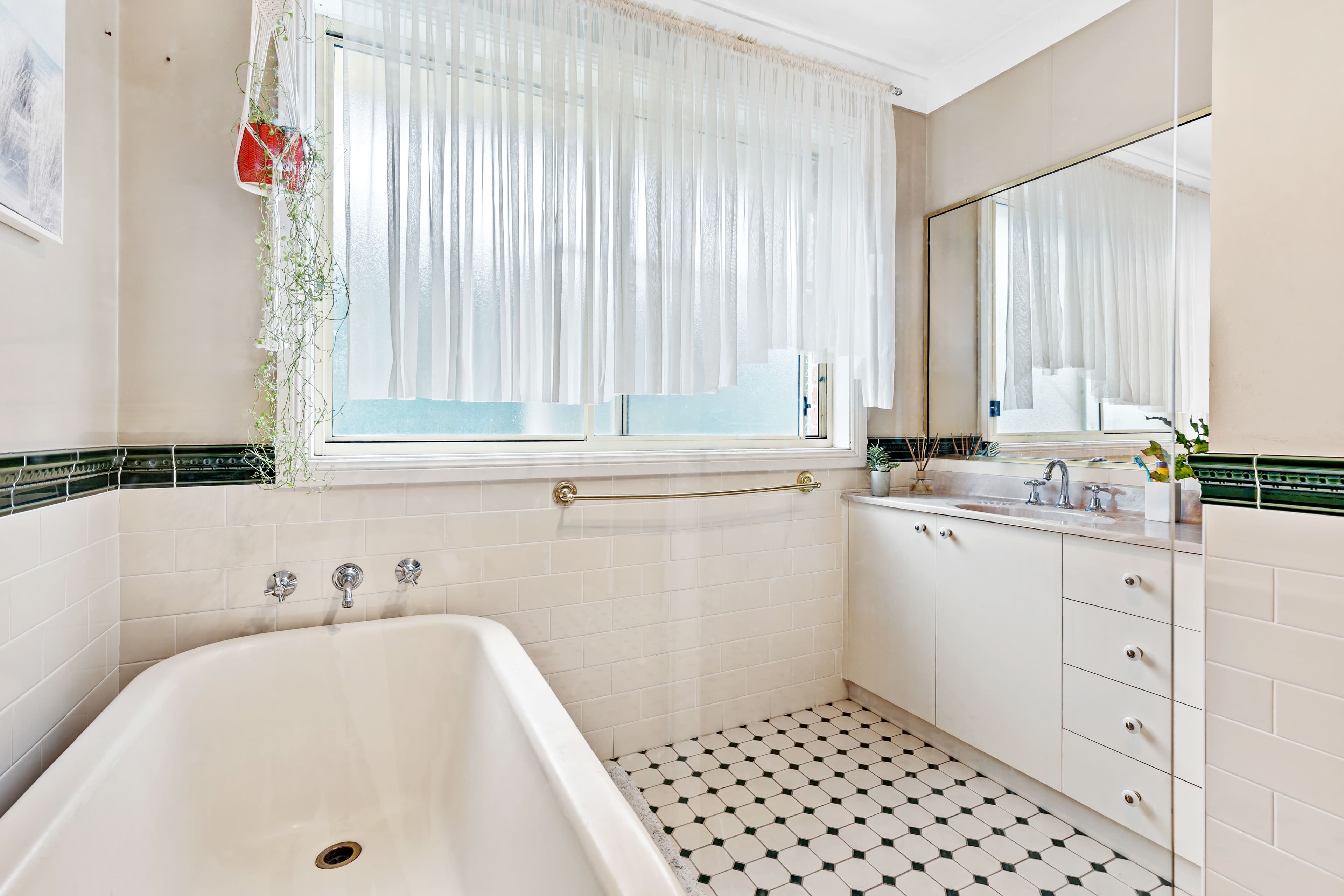 21 Marigold Close, GLENMORE PARK, Glenmore Park - Thumbnail 7