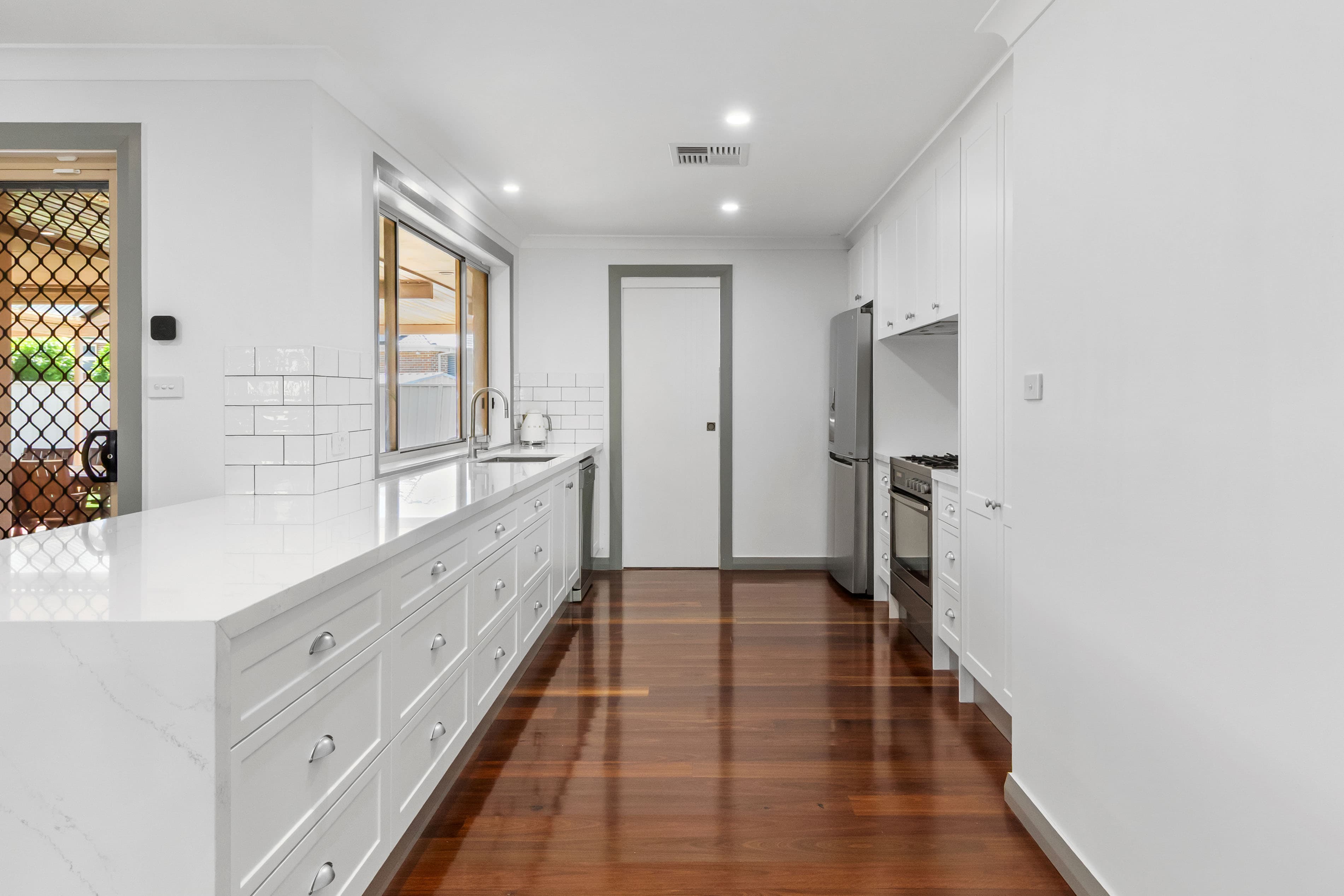 91 Kiber Drive, GLENMORE PARK, Glenmore Park - Thumbnail 3