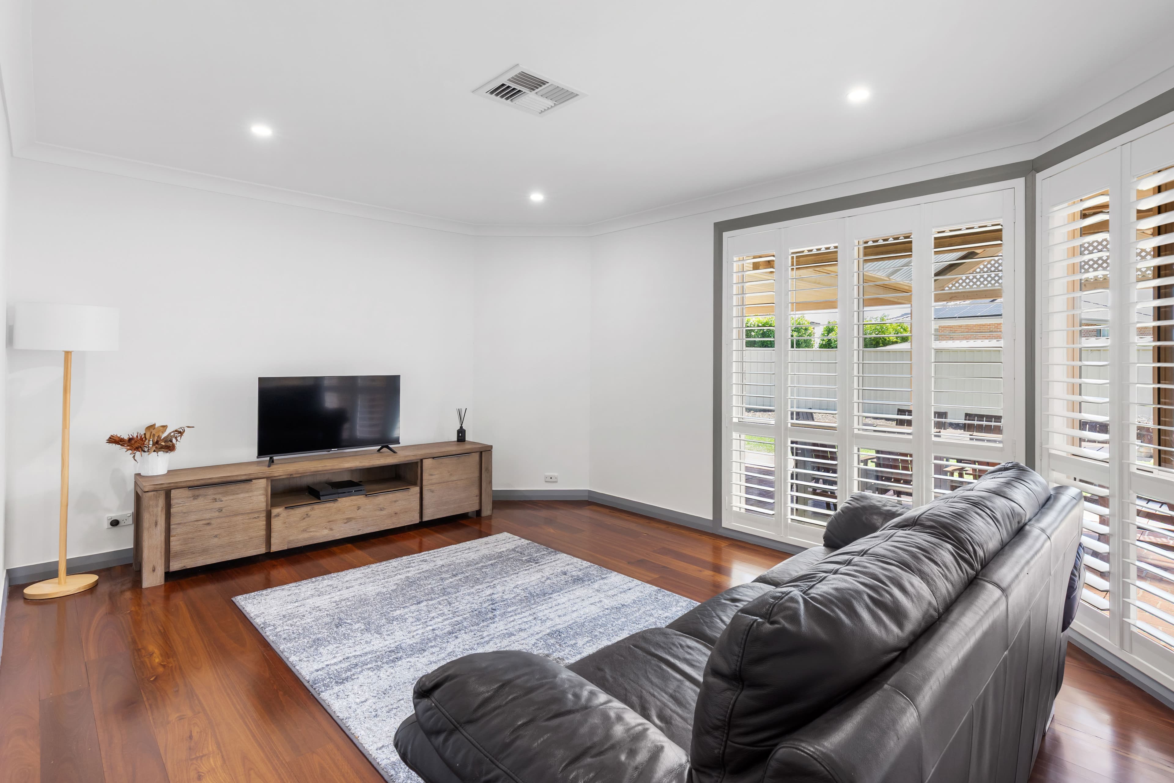91 Kiber Drive, GLENMORE PARK, Glenmore Park - Thumbnail 2