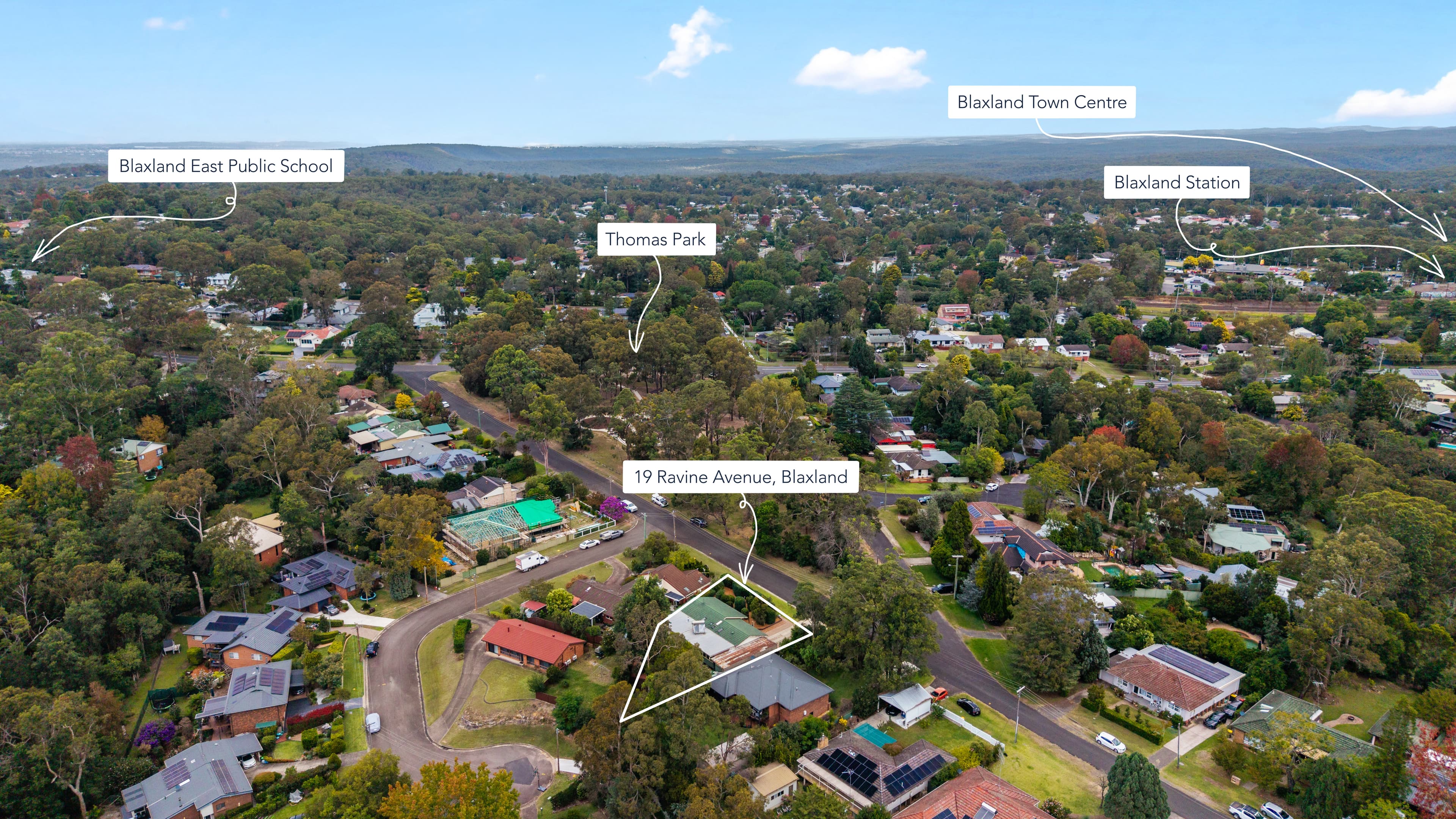 19 Ravine Avenue, BLAXLAND, Blaxland - Thumbnail 2