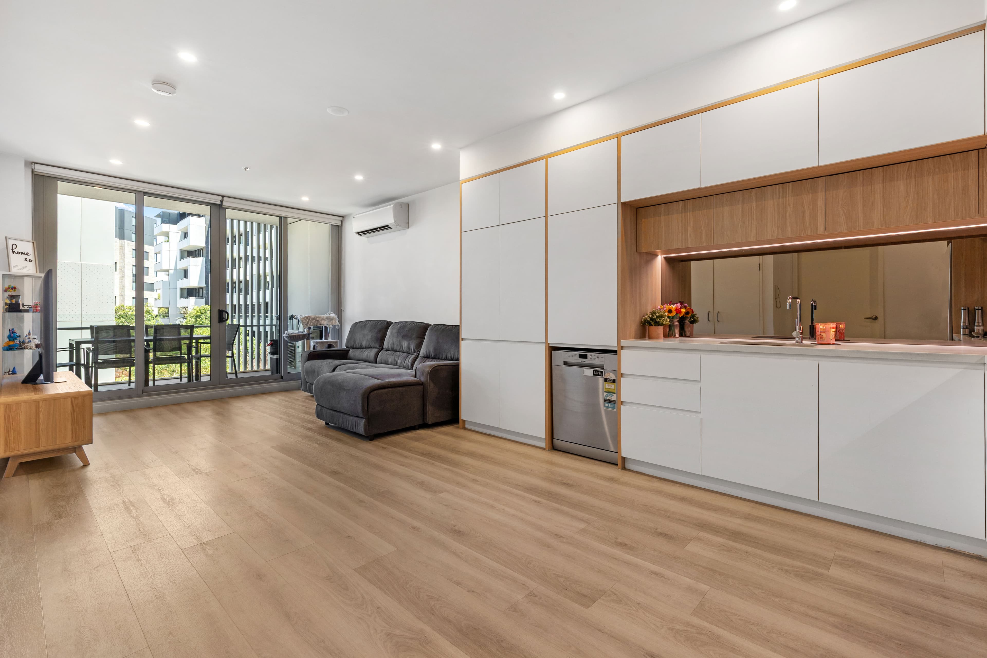 309/8 Aviators Way, PENRITH, Penrith - Thumbnail 5