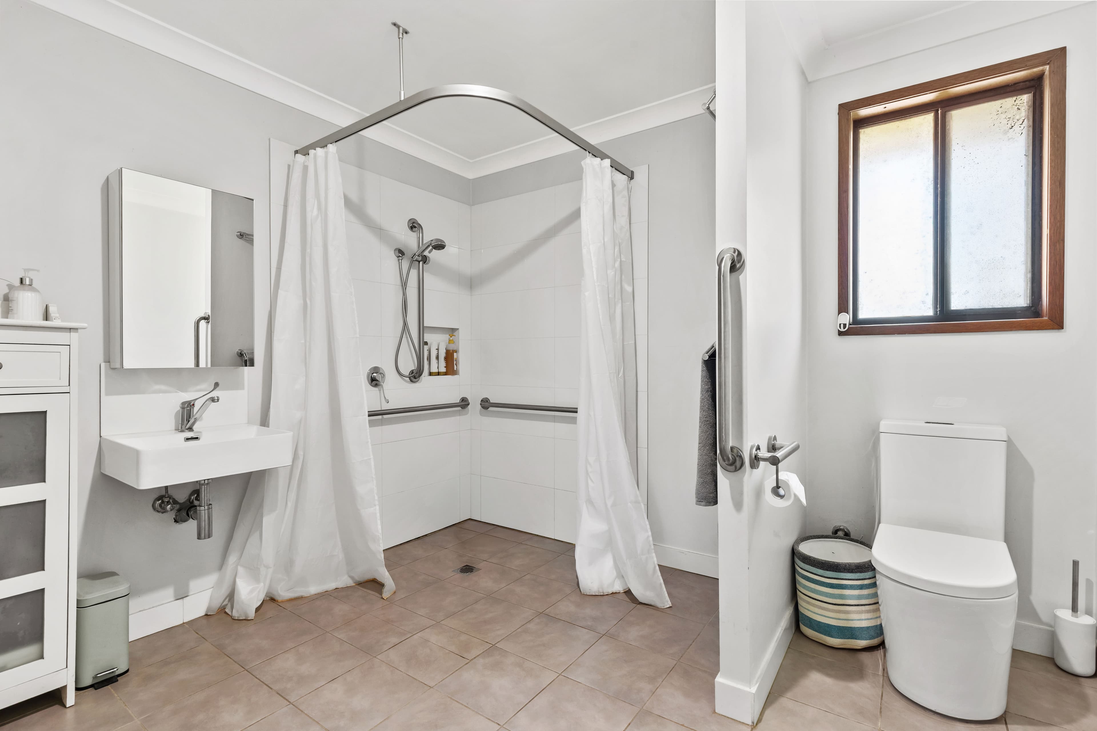61 Railway Parade, WOODFORD, Woodford - Thumbnail 7