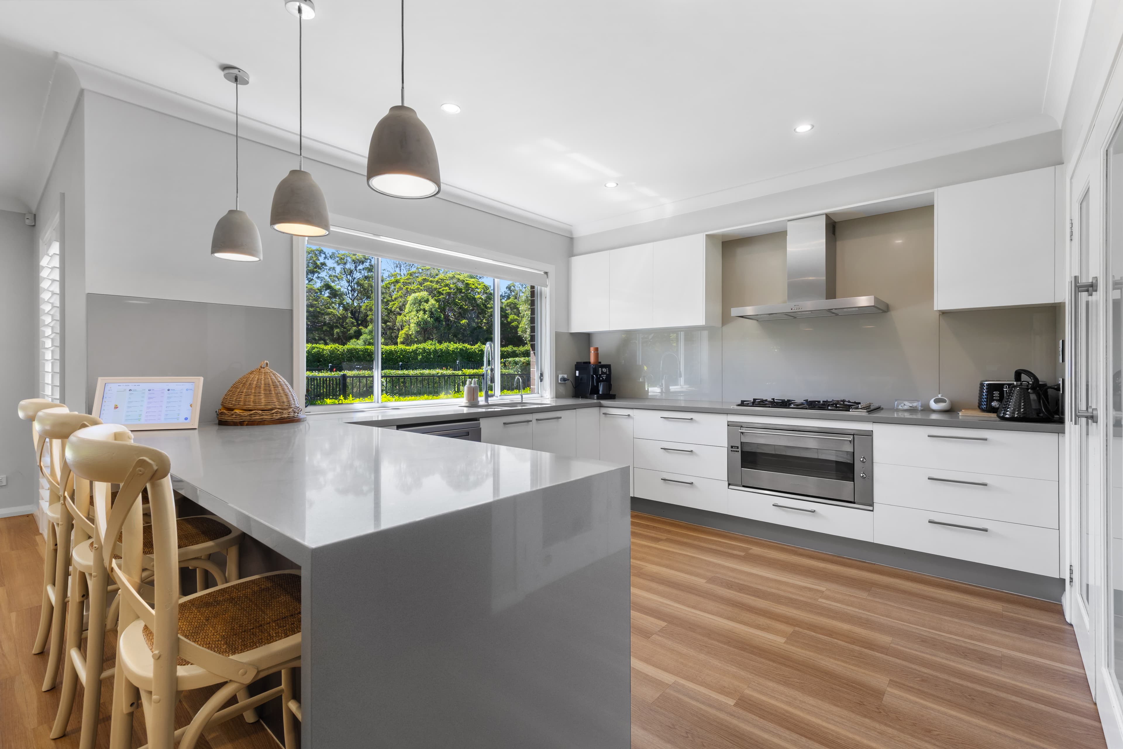 6 Woodhall Place, LUDDENHAM, Luddenham - Thumbnail 6