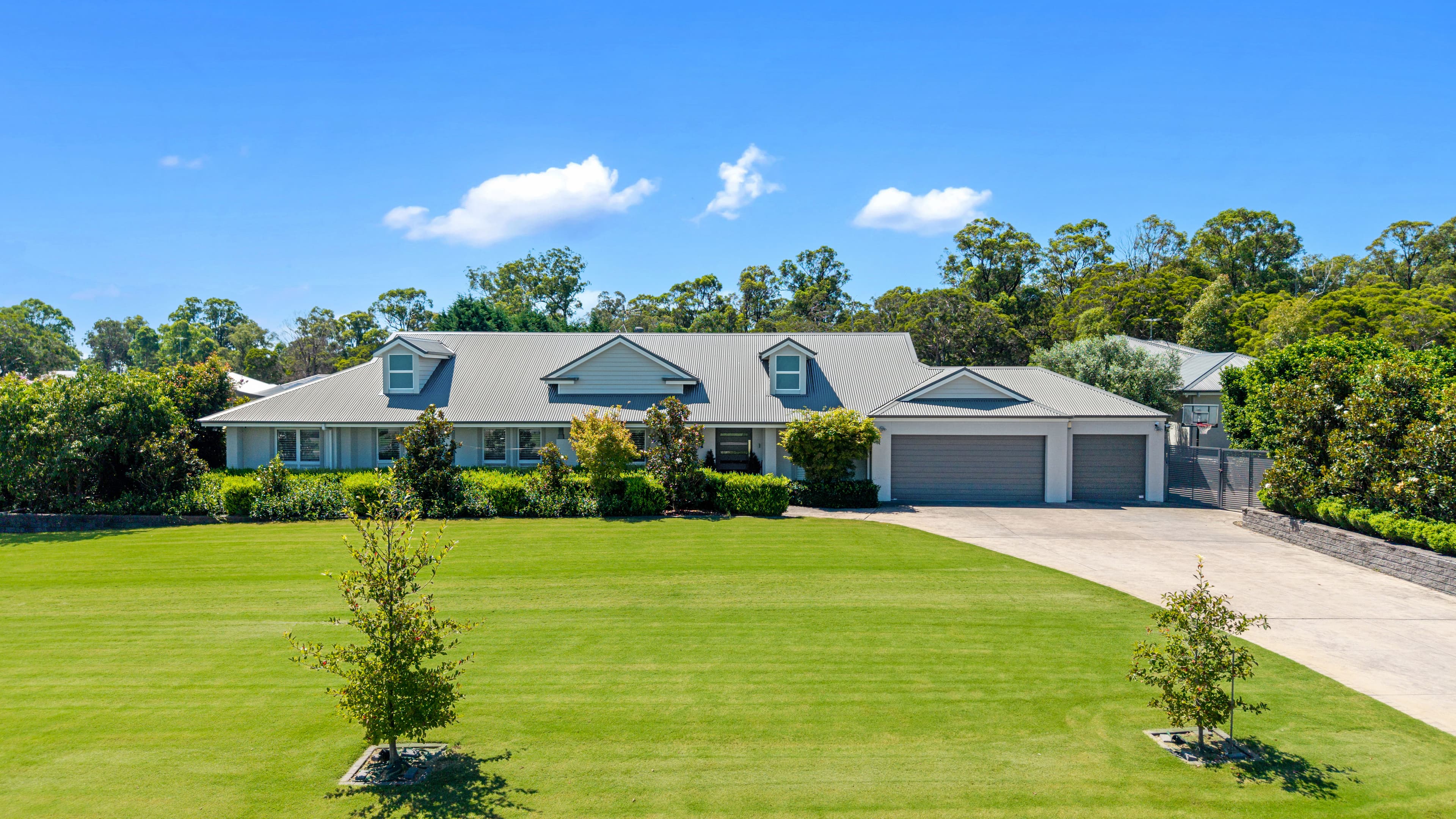 6 Woodhall Place, LUDDENHAM, Luddenham - Image 1