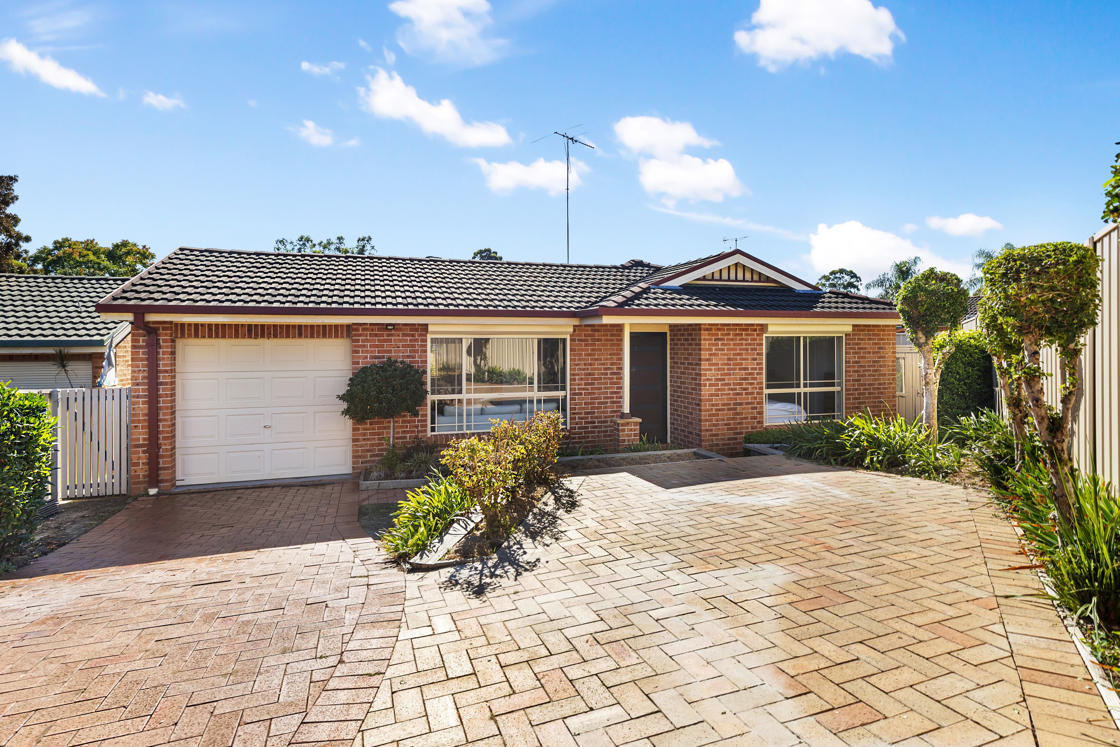5 Becke Court, GLENMORE PARK, Glenmore Park - Image 1