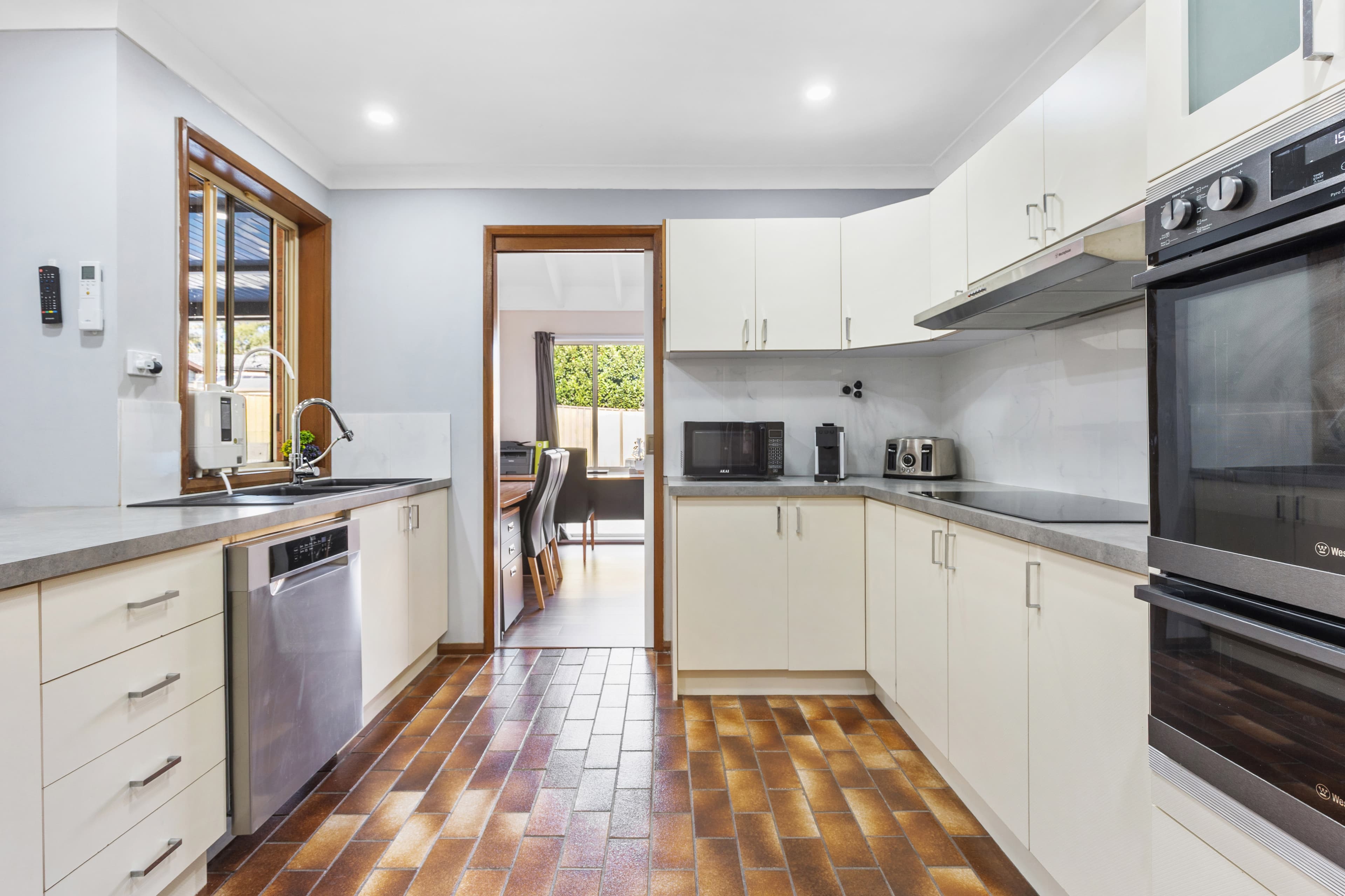 17 Bayley Road, SOUTH PENRITH, South Penrith - Thumbnail 4