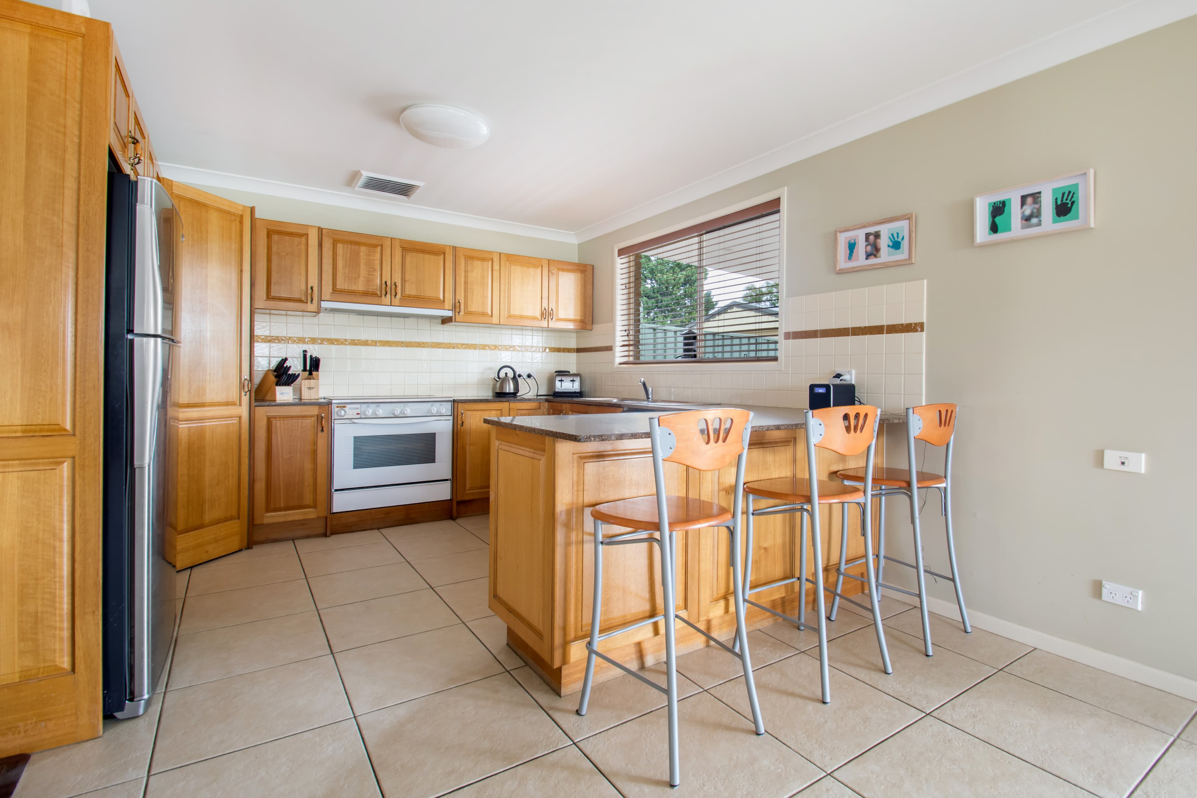 16 Karingal Court, GLENMORE PARK, Glenmore Park - Thumbnail 4