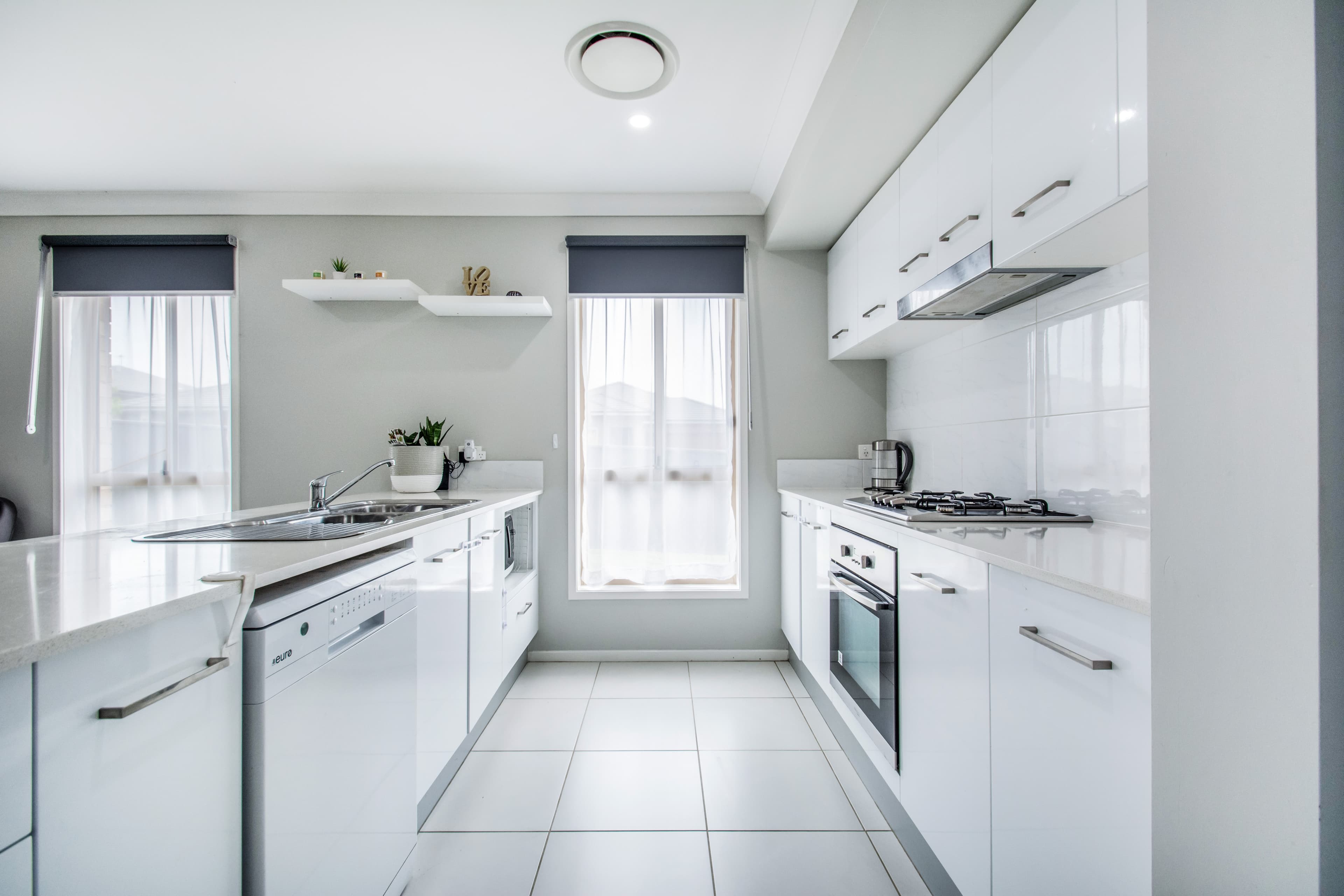 1 Minnaville Close, GLENMORE PARK, Glenmore Park - Thumbnail 5
