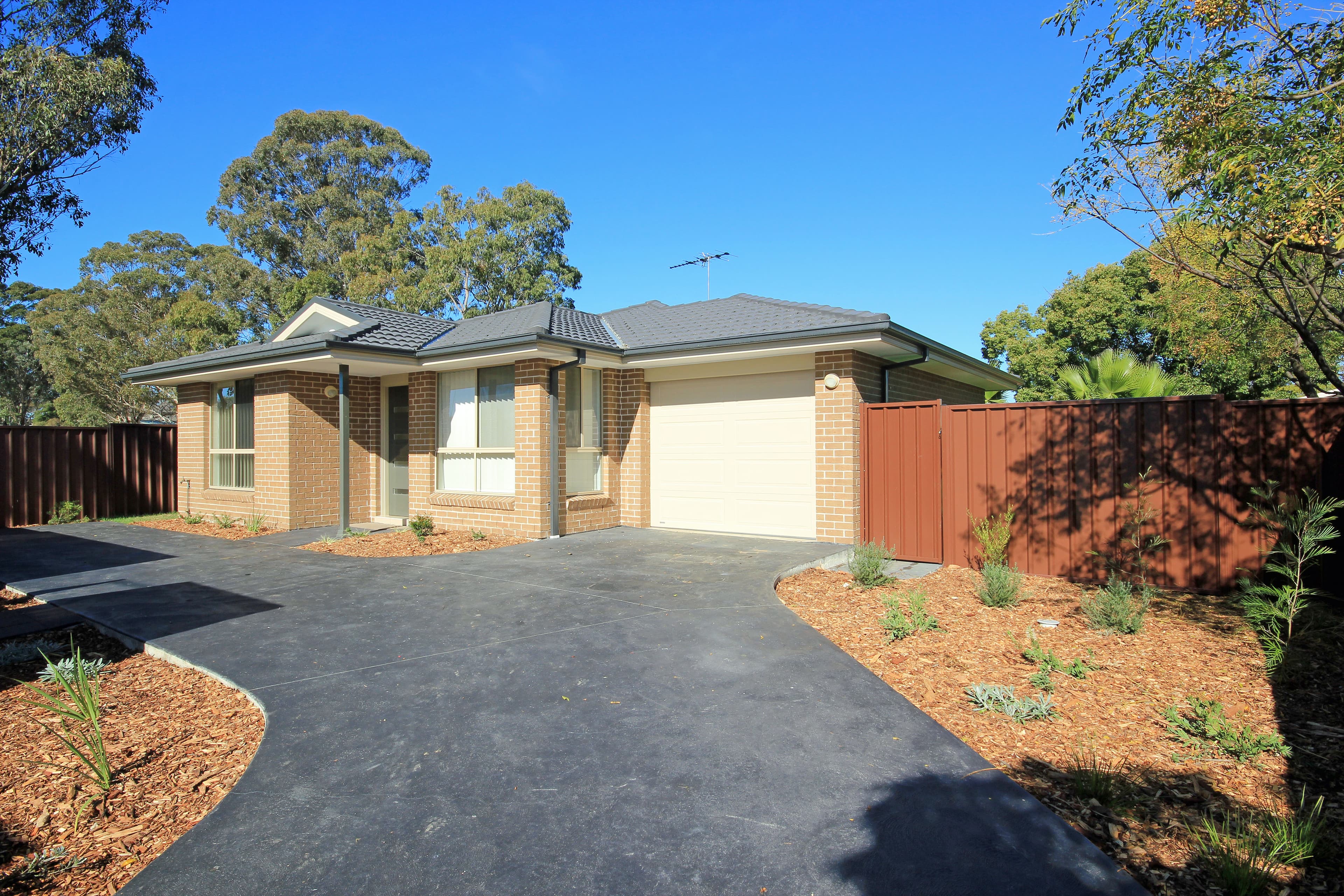 2/2 Hawthorn Road, PENRITH, Penrith - Thumbnail 2