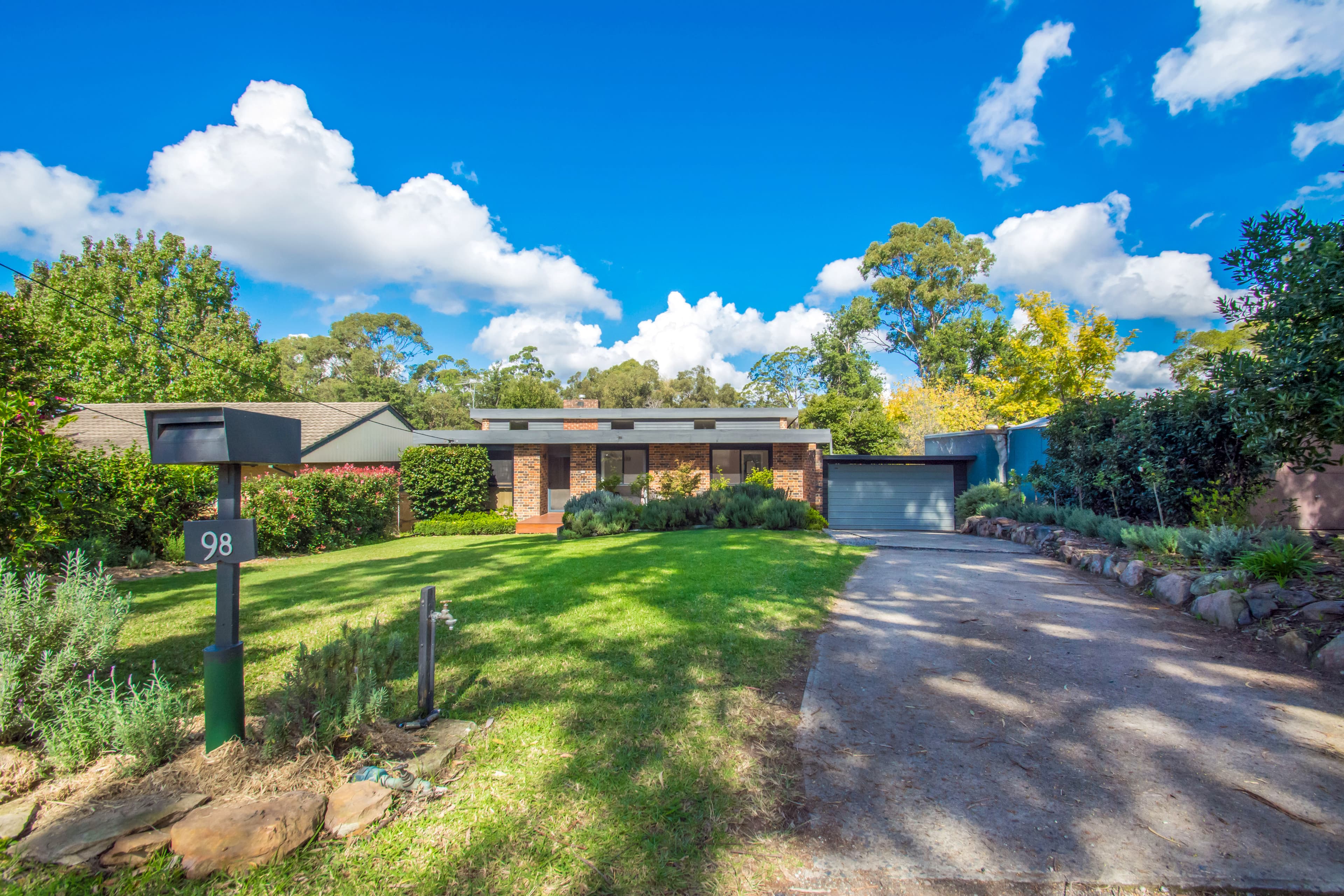 98 Panorama Crescent, MOUNT RIVERVIEW, Mount Riverview - Image 1