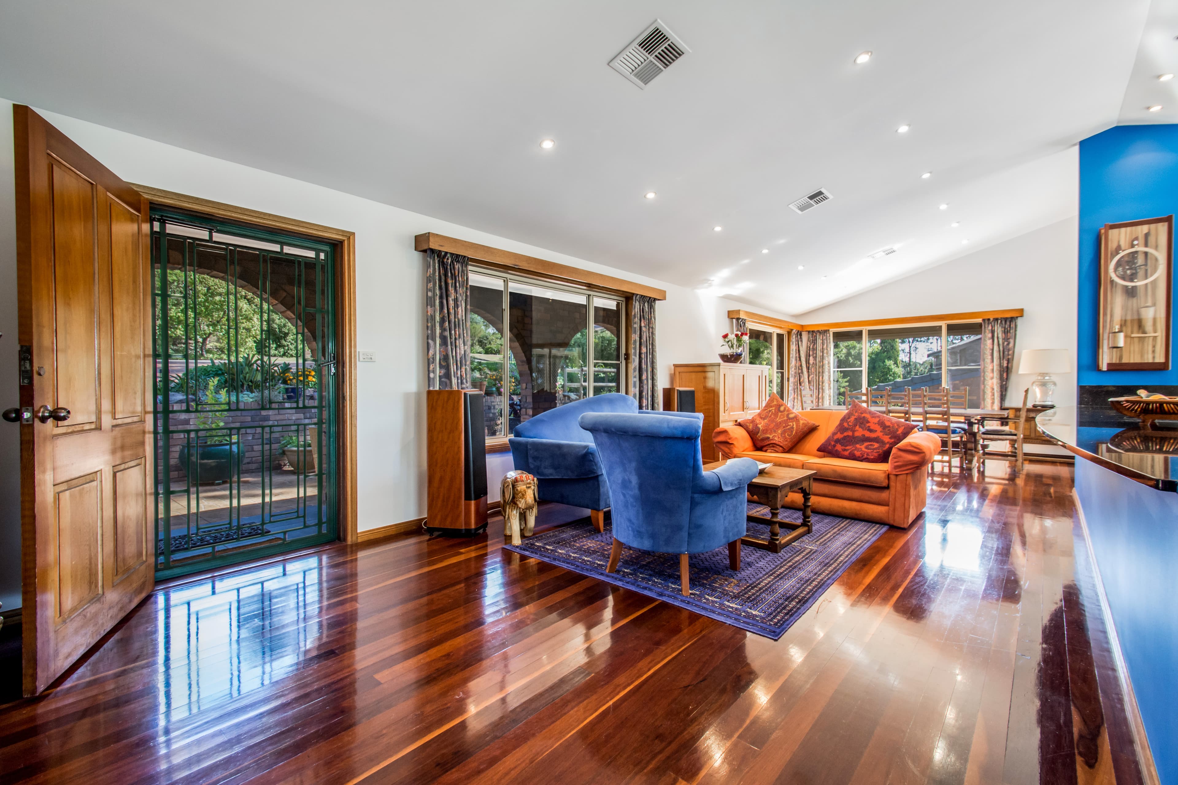 33 Blackbutt Circle, MOUNT RIVERVIEW, Mount Riverview - Thumbnail 2