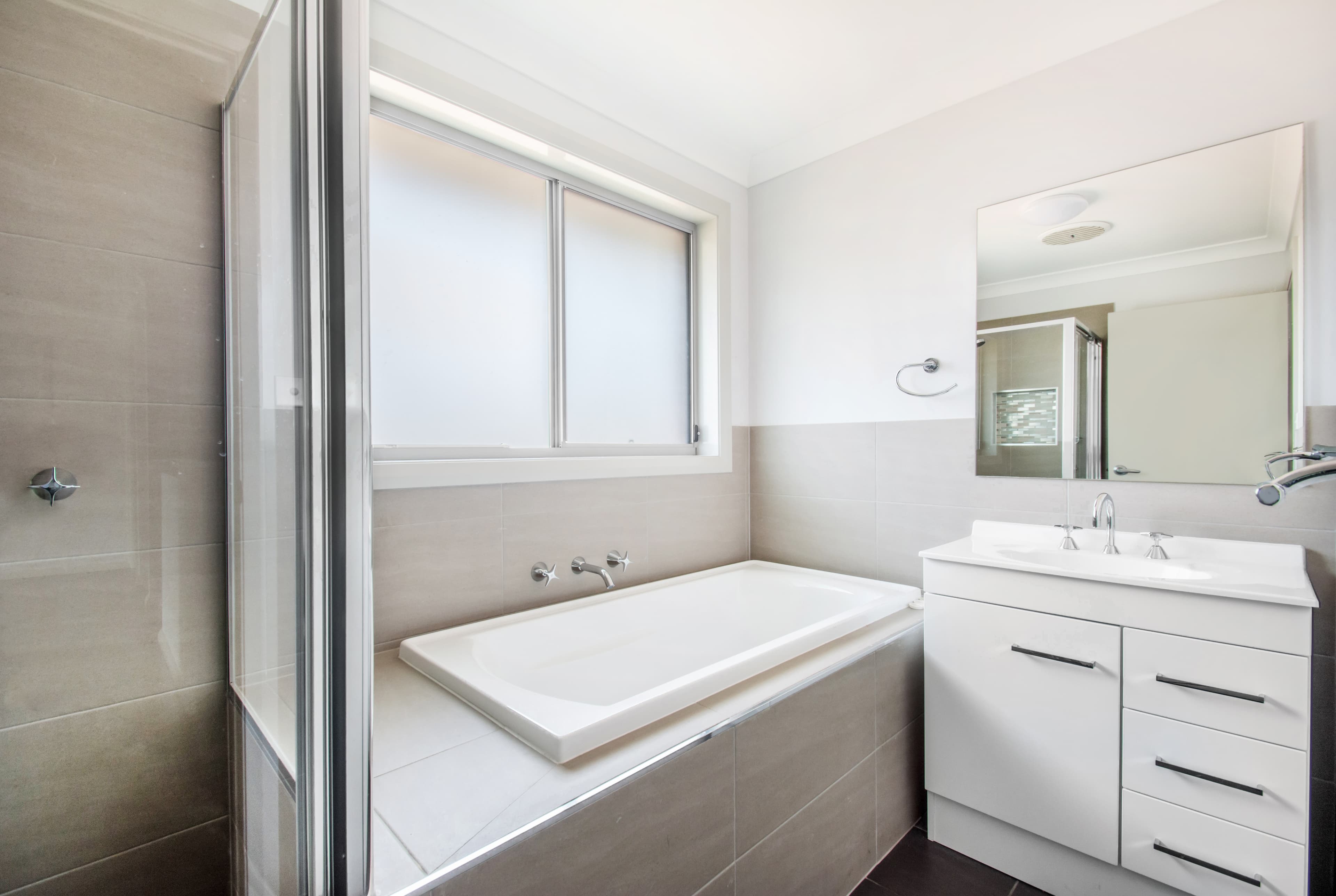 16 Wilson Way, BLAXLAND, Blaxland - Thumbnail 3
