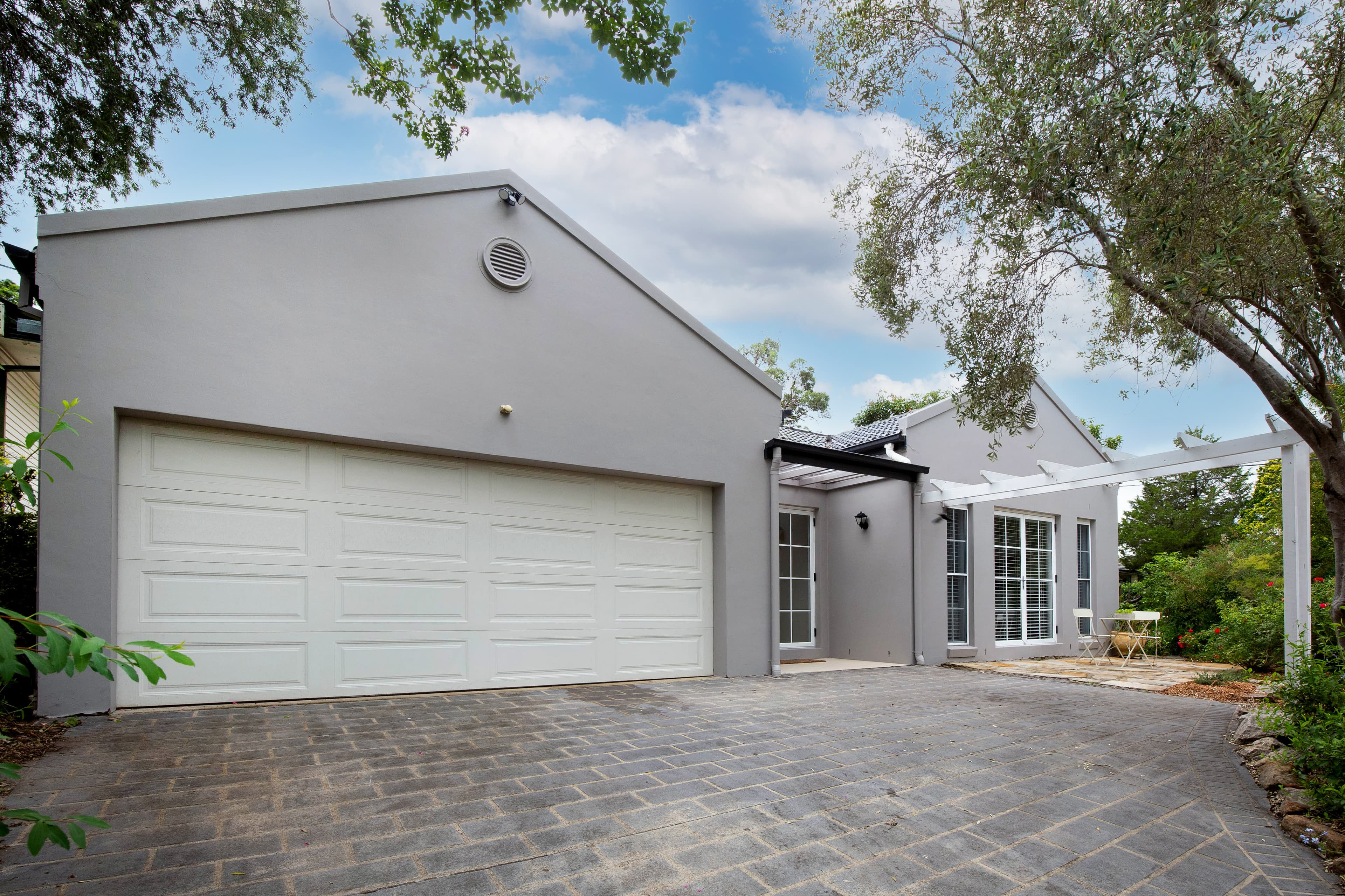 8 Matthew Parade, BLAXLAND, Blaxland - Thumbnail 2