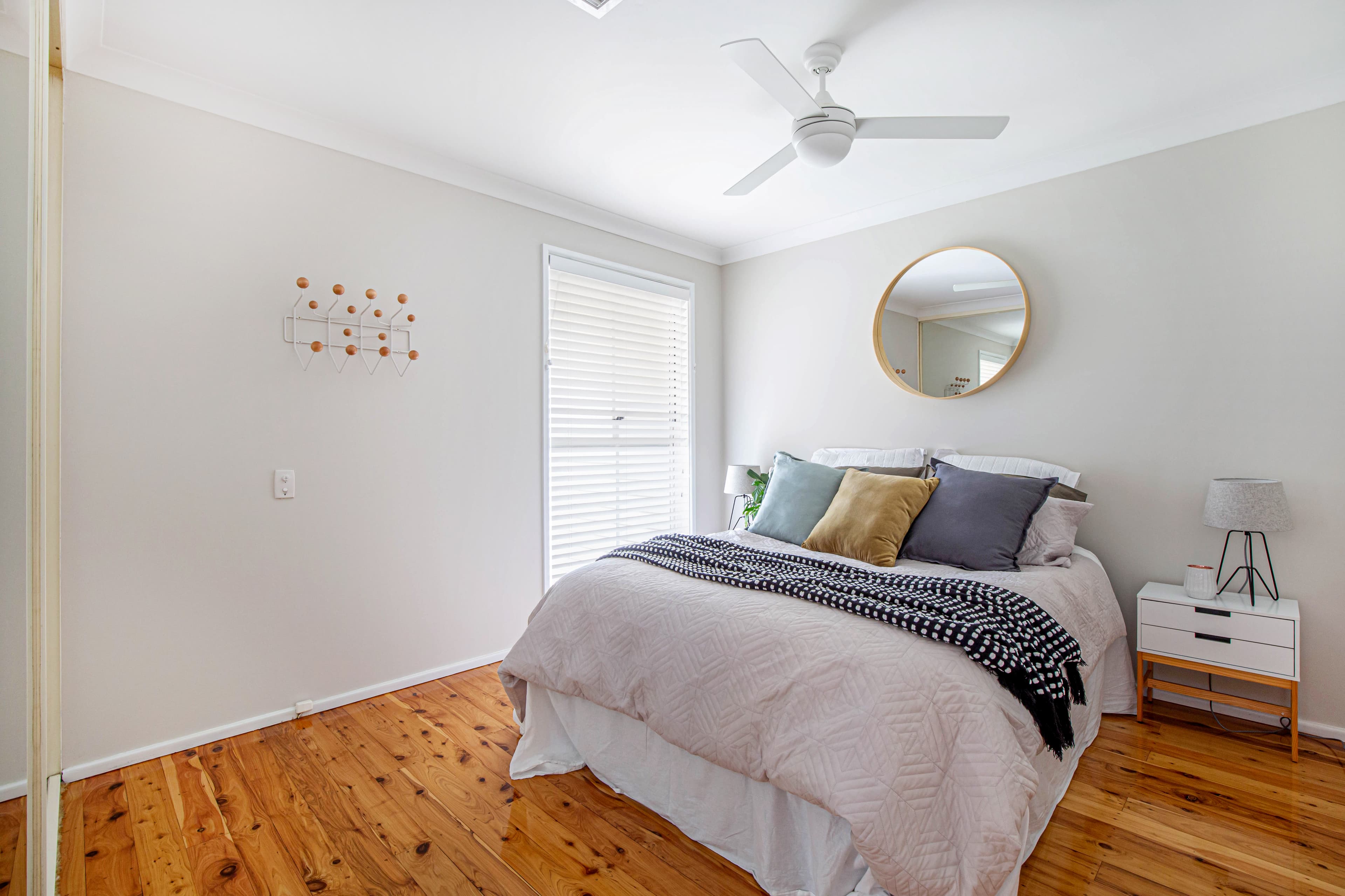 8 Matthew Parade, BLAXLAND, Blaxland - Thumbnail 6