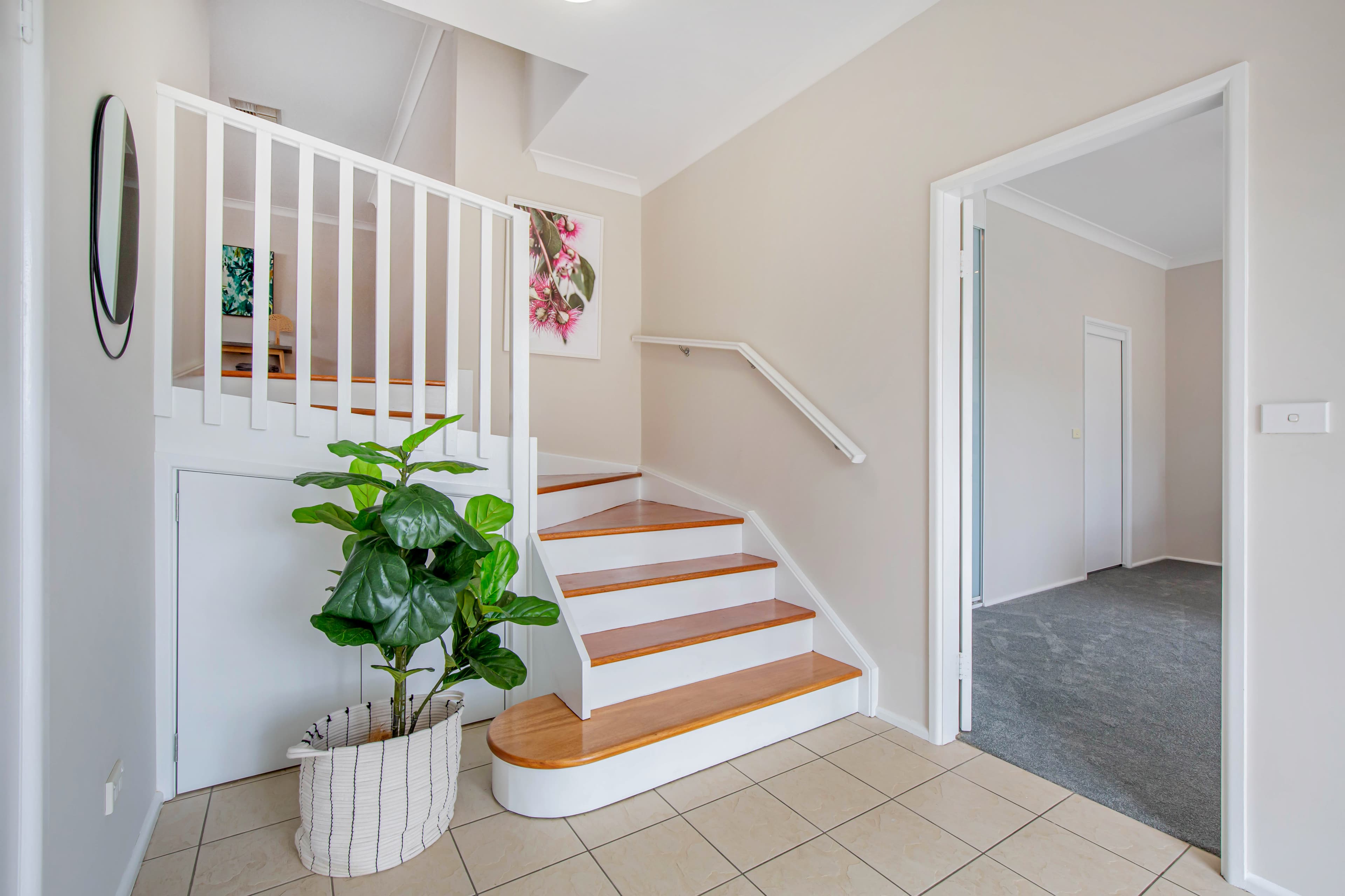 8 Matthew Parade, BLAXLAND, Blaxland - Thumbnail 3