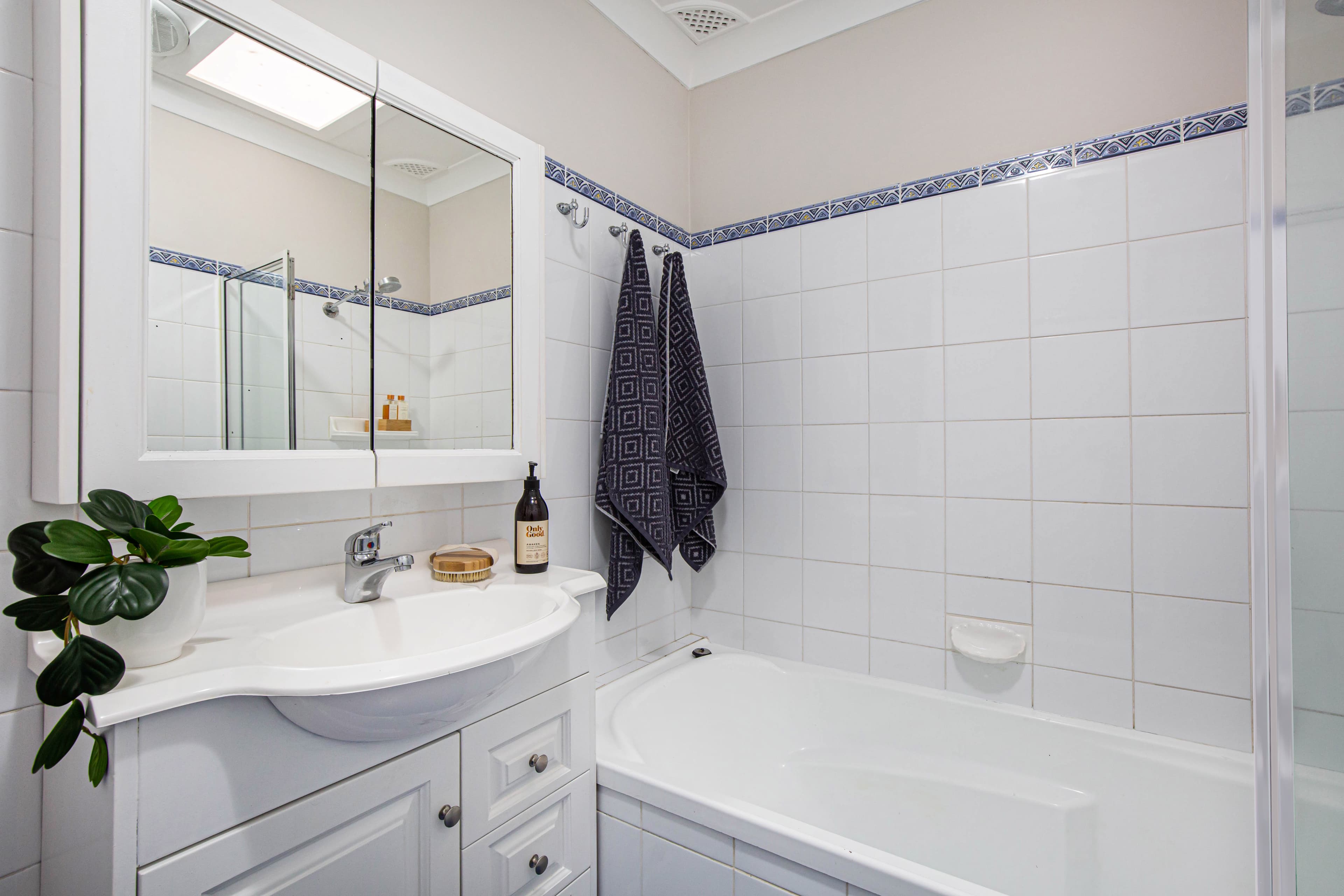 8 Matthew Parade, BLAXLAND, Blaxland - Thumbnail 7