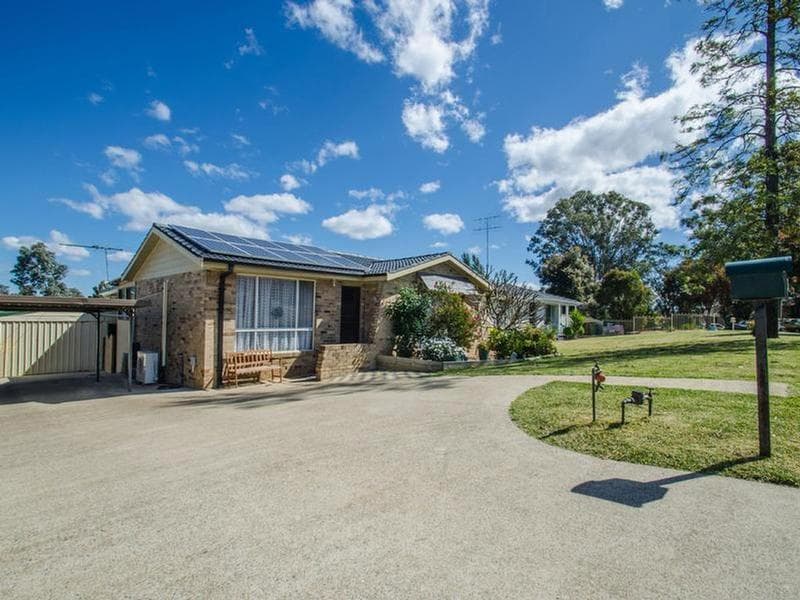 14 Stringybark Avenue, CRANEBROOK, Cranebrook - Thumbnail 2