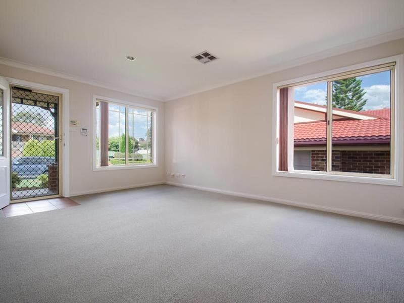 2 Giles Close, GLENMORE PARK, Glenmore Park - Thumbnail 3