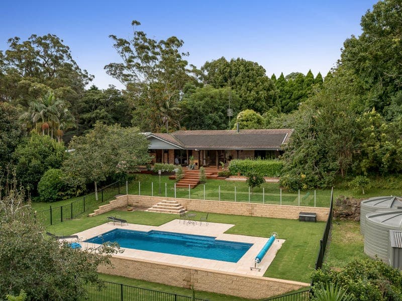 9 Blue Meadow Court, Blue Mountain Heights - Thumbnail 2
