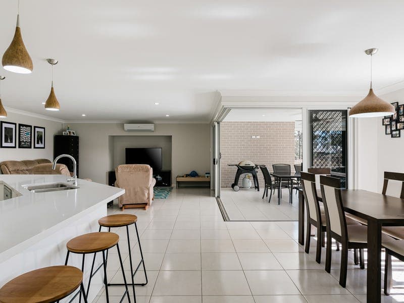 6 Sienna Drive, Glenvale - Thumbnail 2